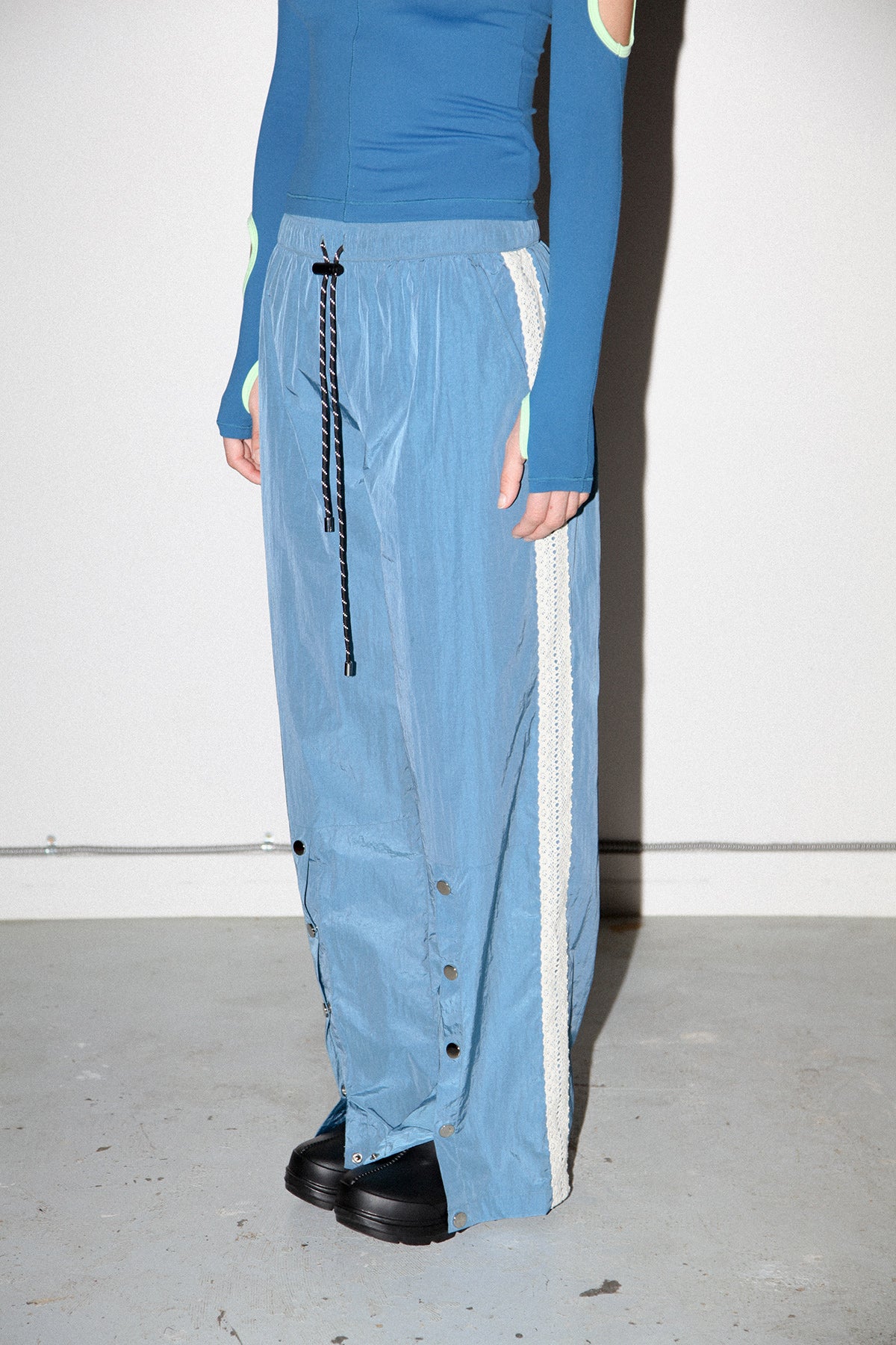 Split Track Pant in Lake