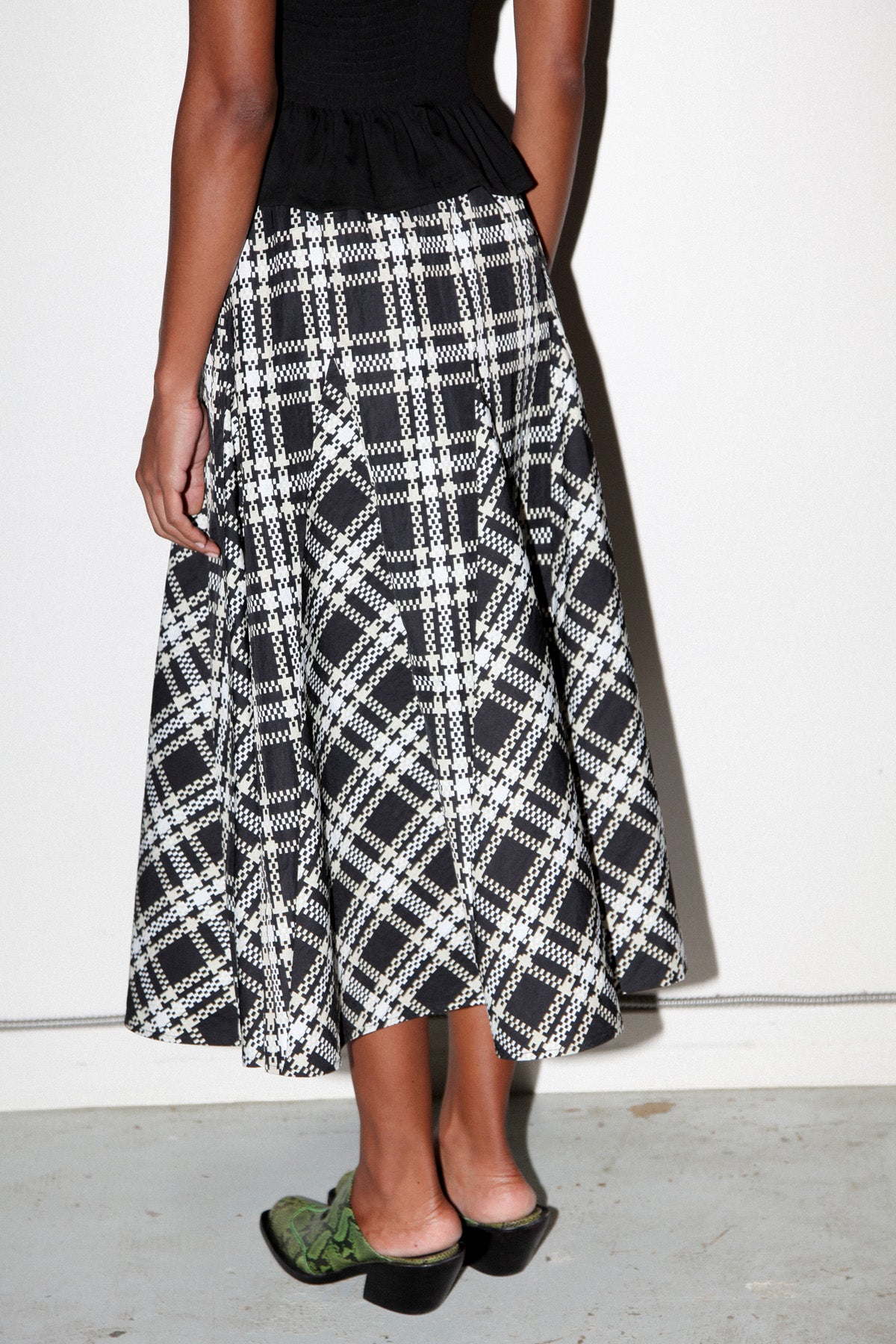 Plaid Peak Skirt in Black Plaid