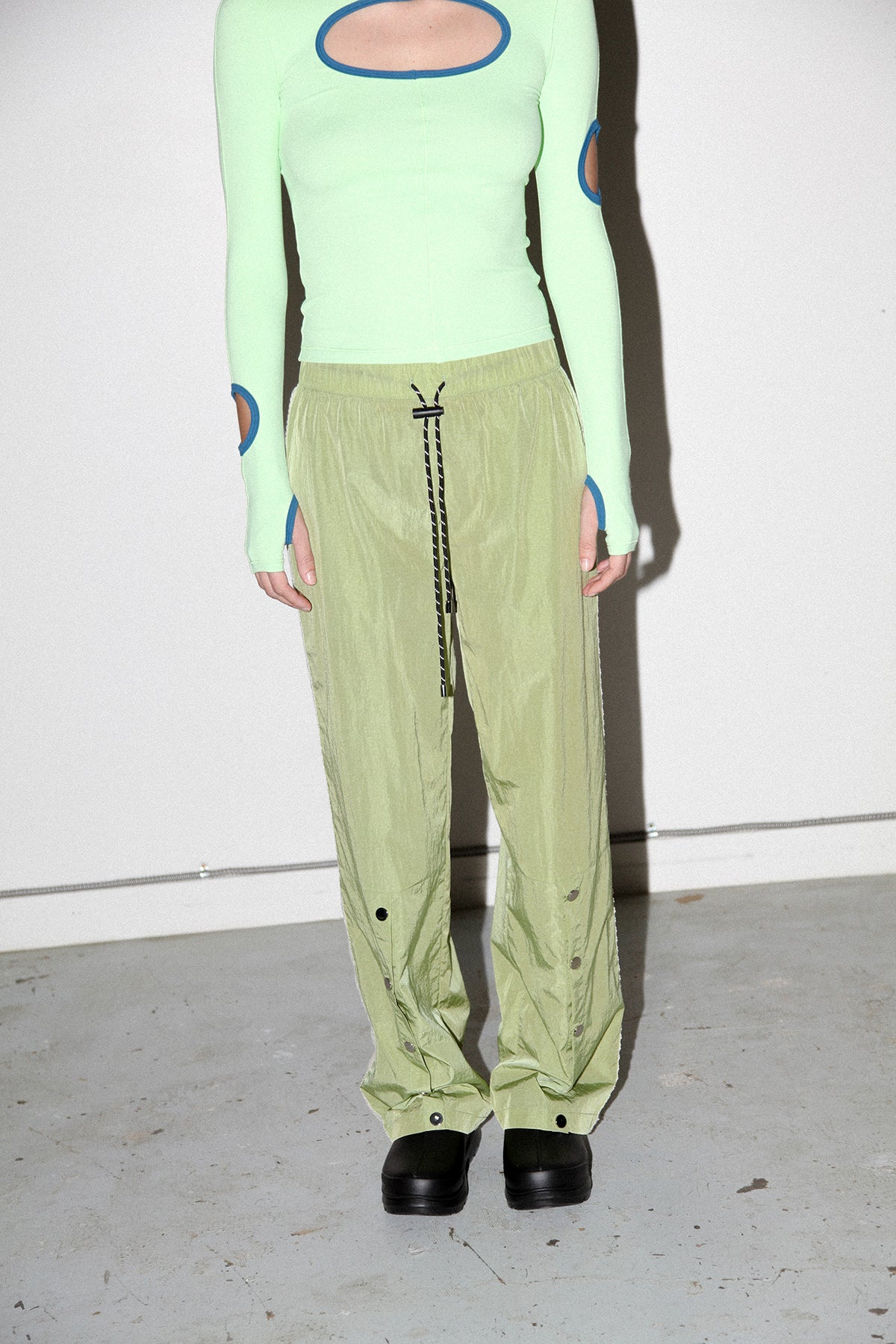 Split Track Pant in Algae