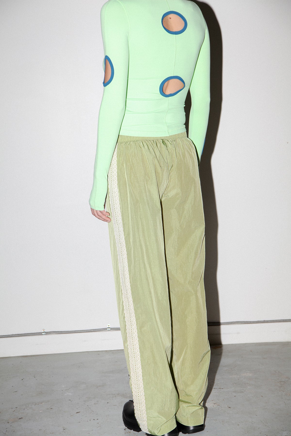 Split Track Pant in Algae