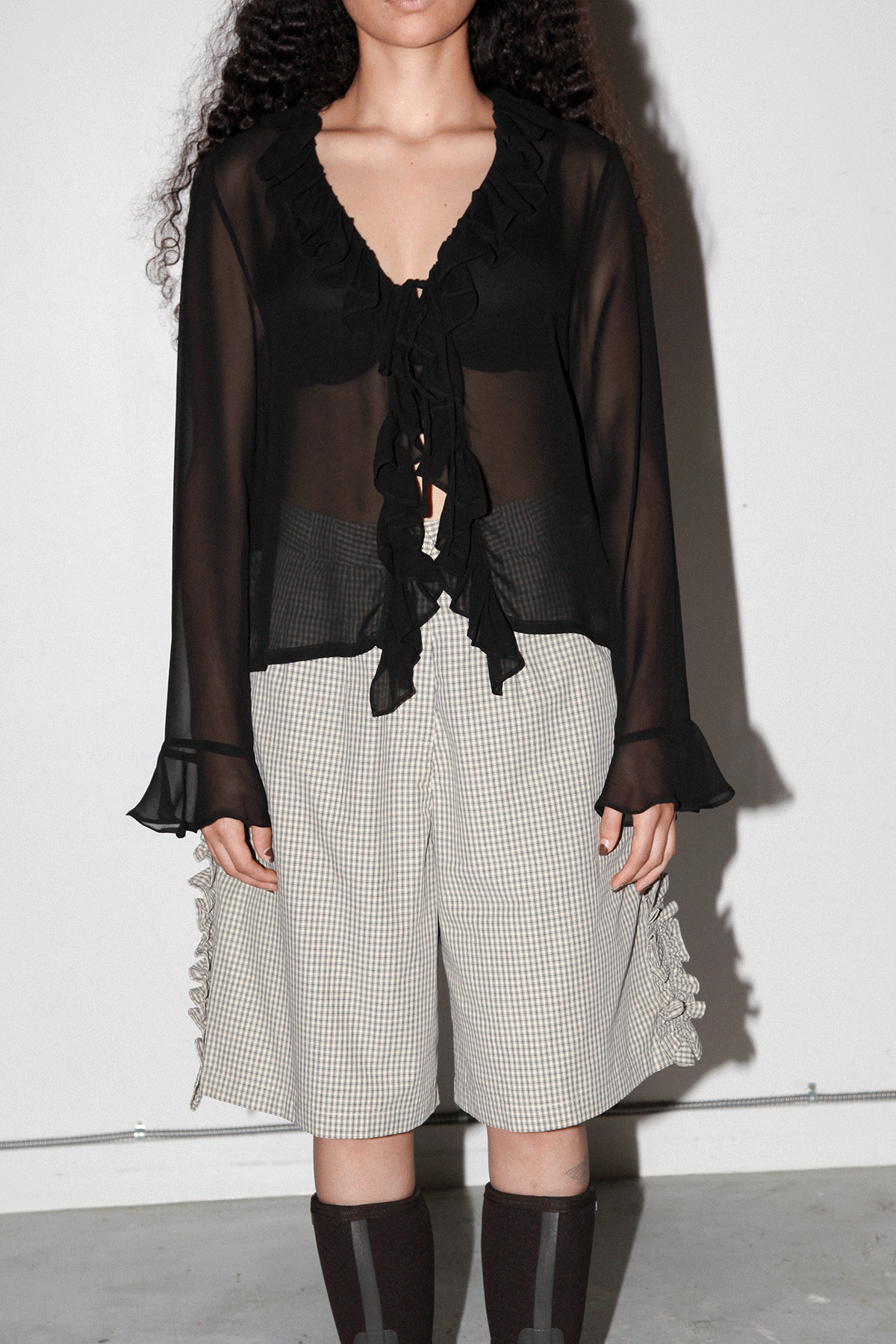 Ruffle Scoria Short in Cream Plaid