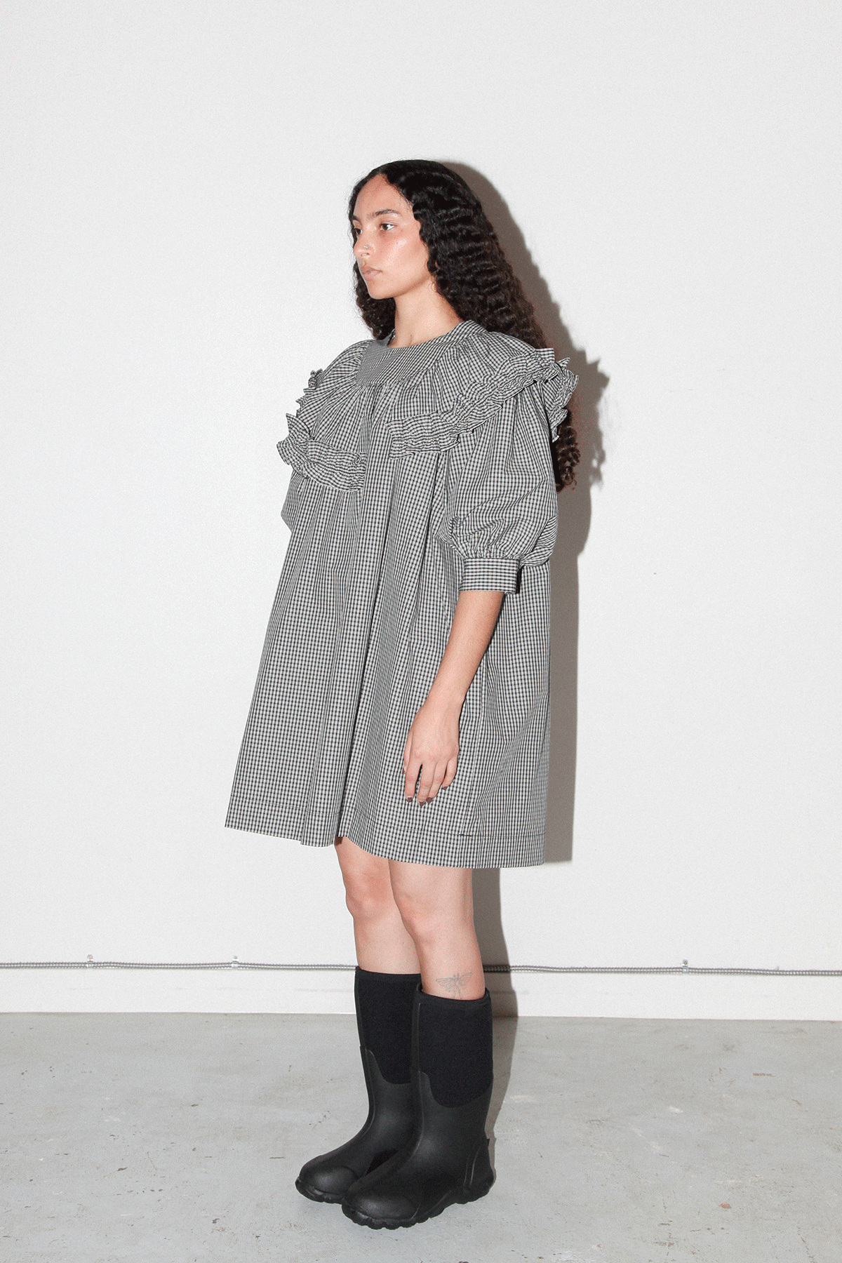 Plaid Mini Carve Dress in Black Plaid