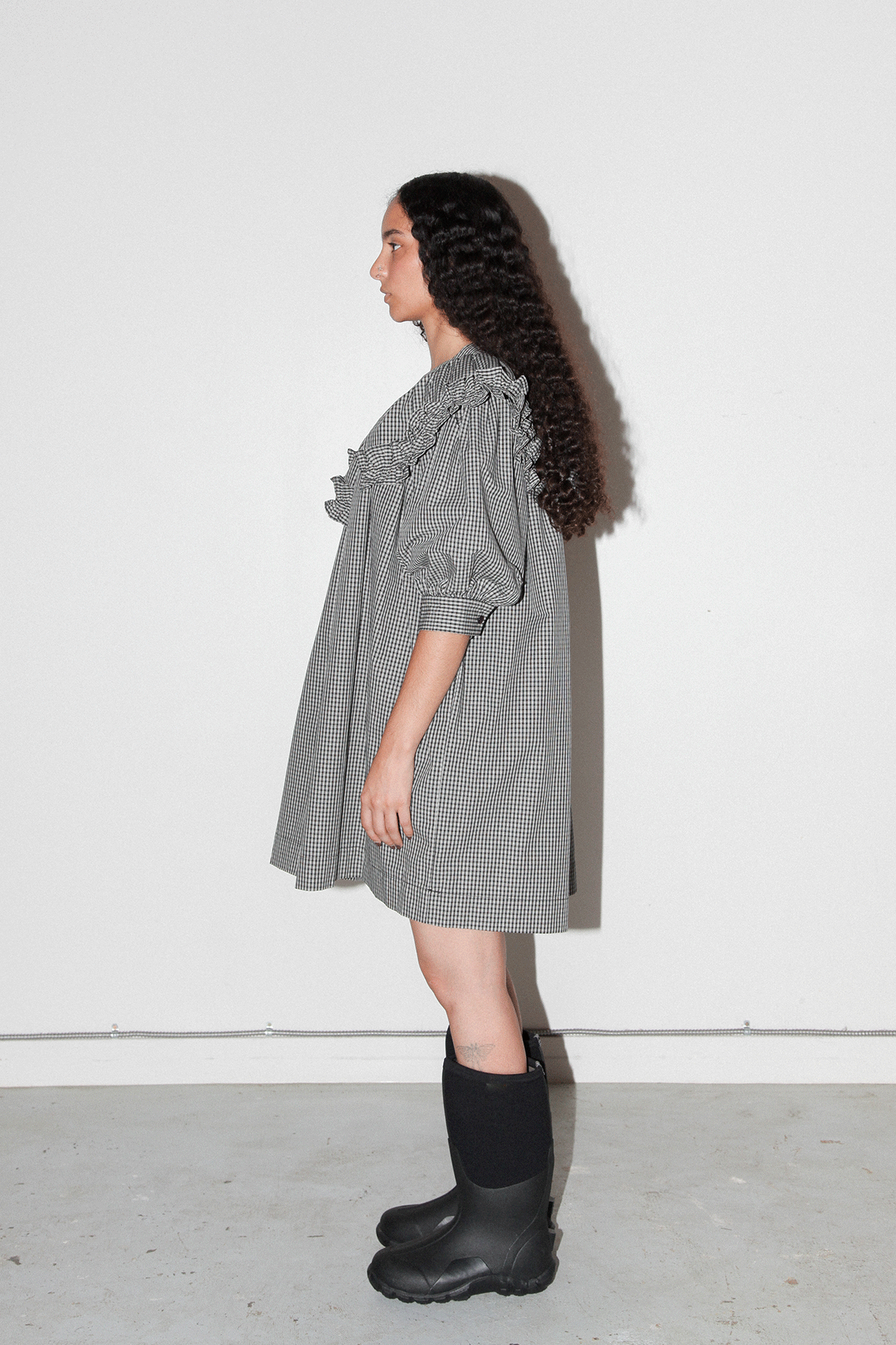 Plaid Mini Carve Dress in Black Plaid