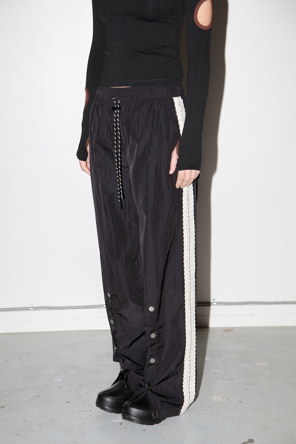 Split Track Pant in Onyx