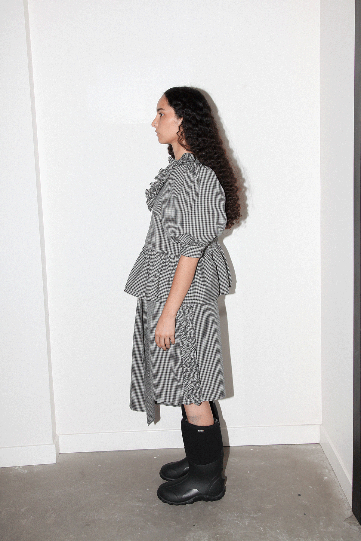 Ruffle Scoria Short in Black Plaid