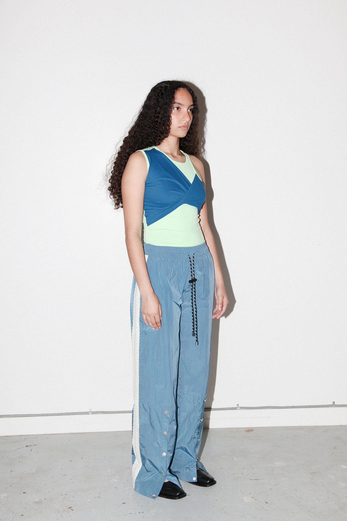 Twist Sport Tank in Lichen & Lagoon