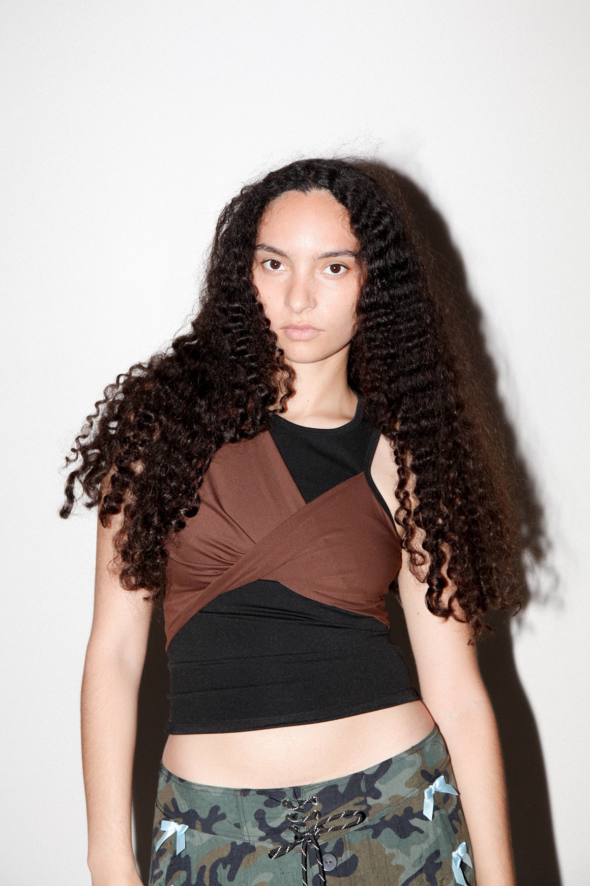 Twist Sport Tank in Onyx & Mud