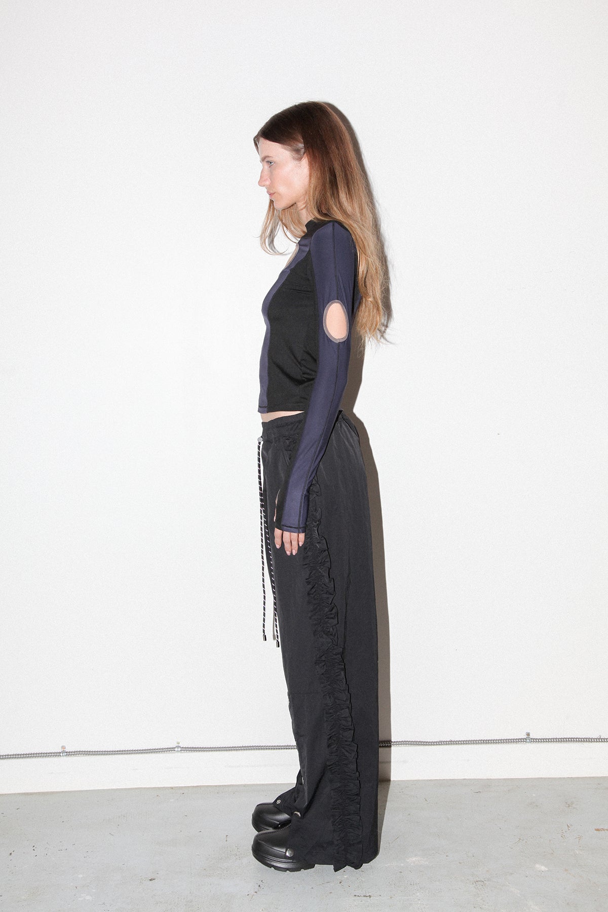 Ruffle Split Track Pant in Onyx