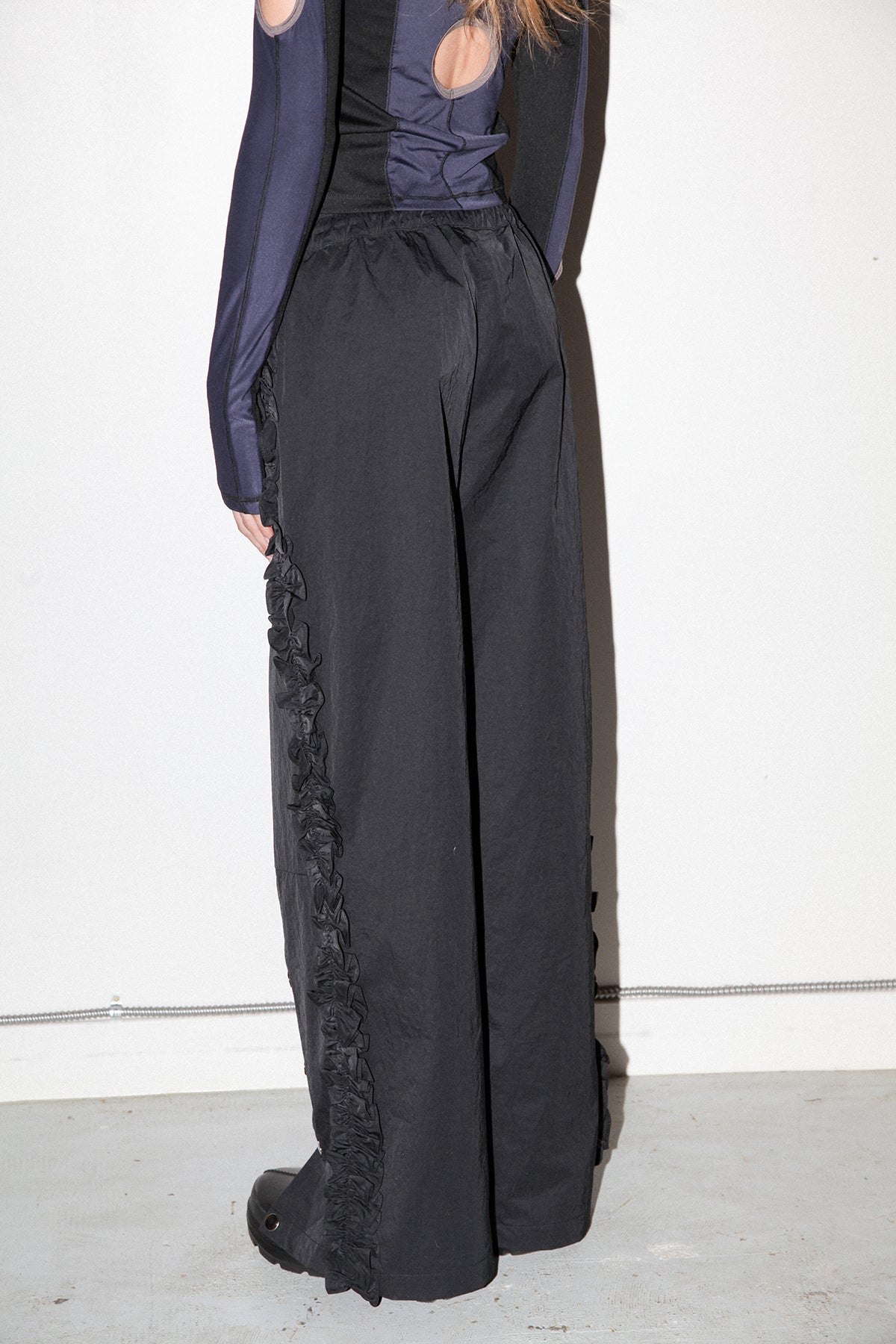 Ruffle Split Track Pant in Onyx