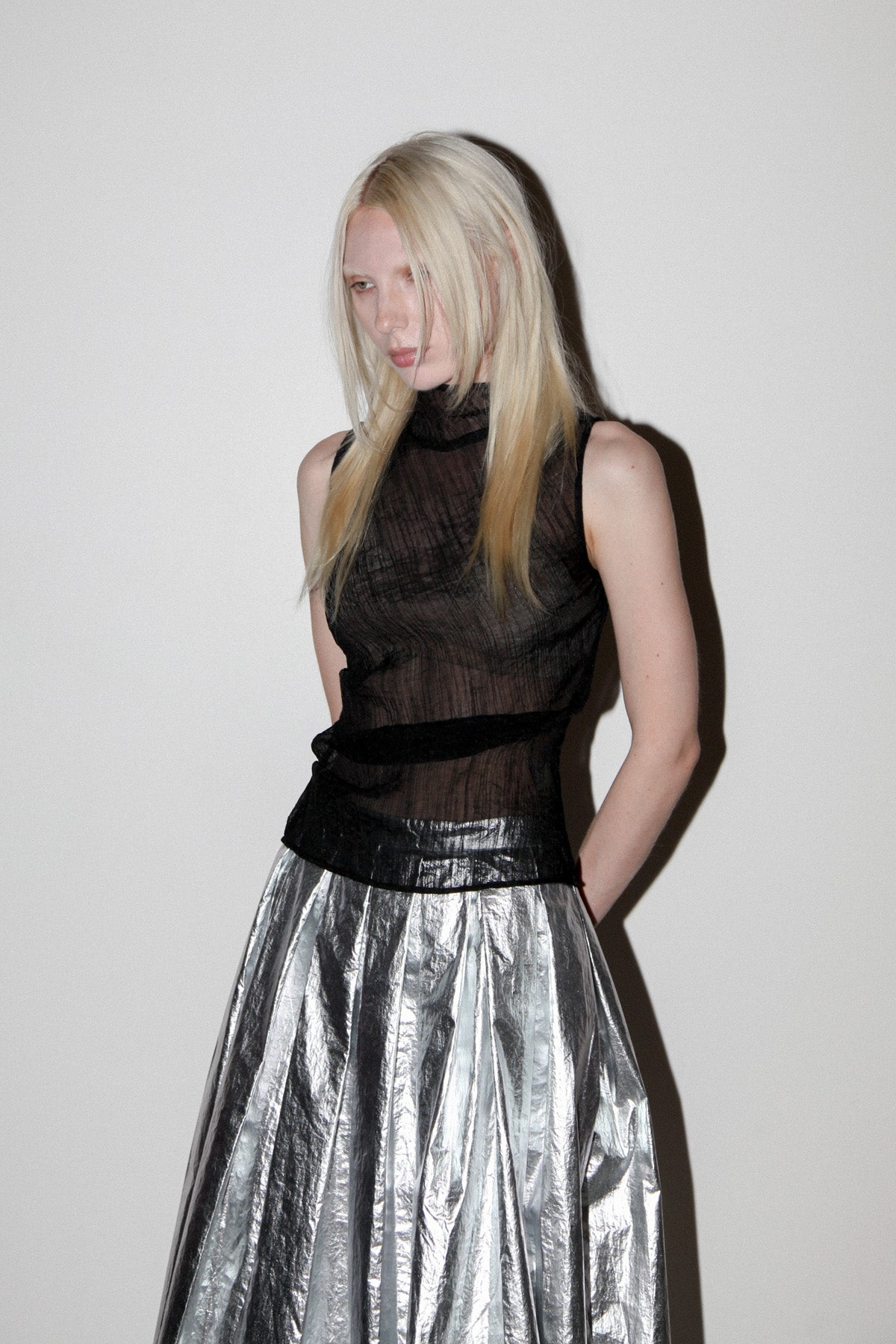 Crinkled Fog Tank in Onyx