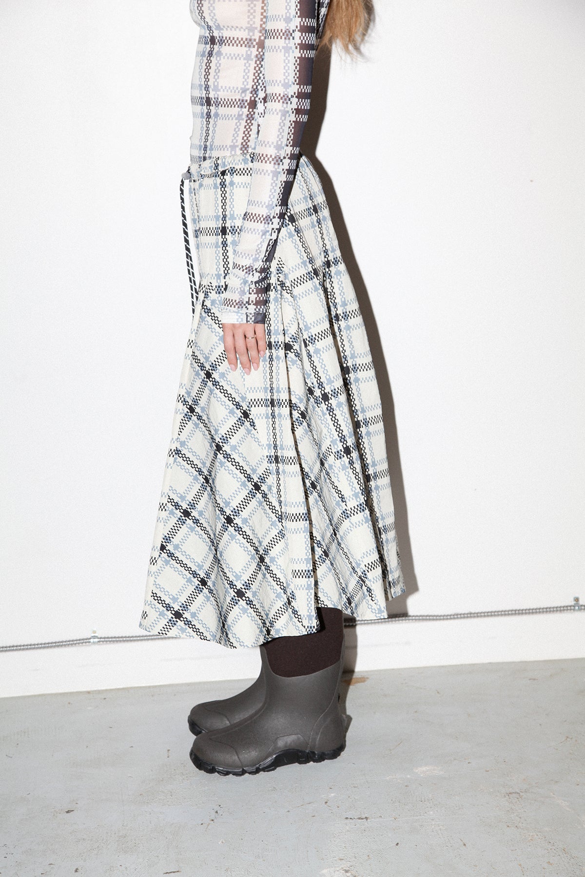 Plaid Peak Skirt in Ecru Plaid