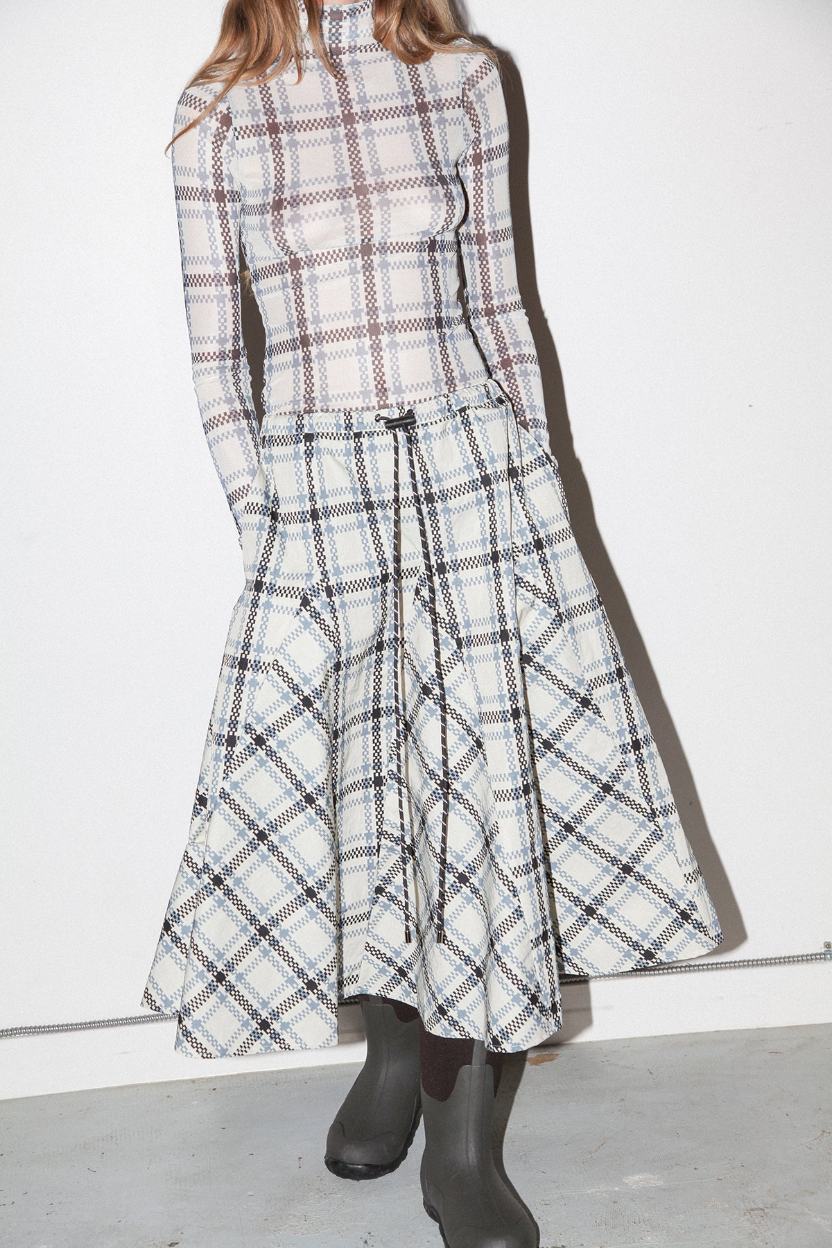 Plaid Peak Skirt in Ecru Plaid