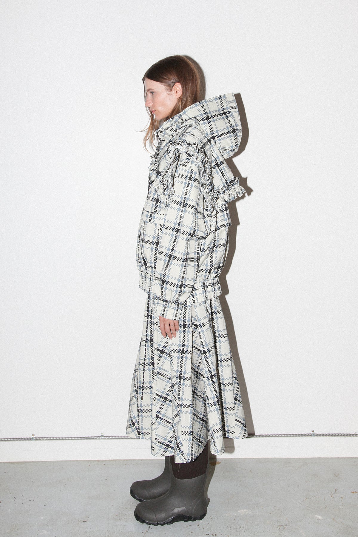 Plaid Hooded Collar in Ecru Plaid