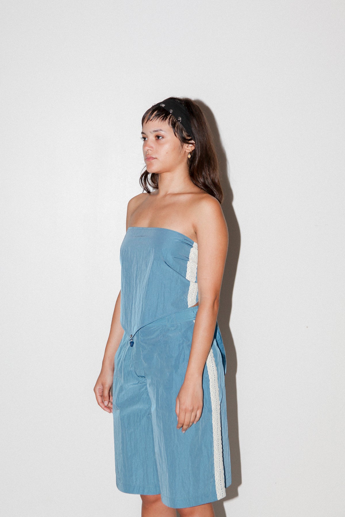 Track Kerchief in Lake