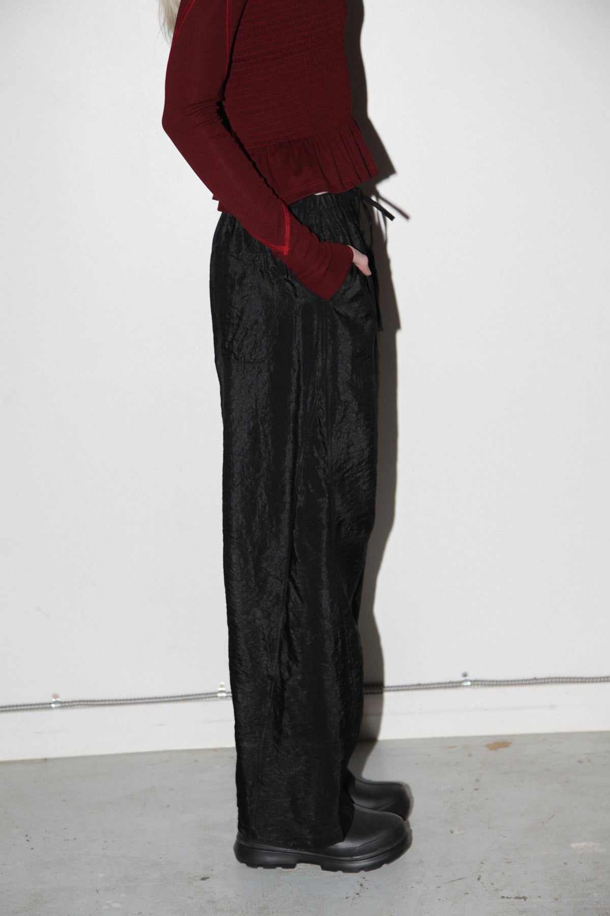 Crescent Pant in Obsidian