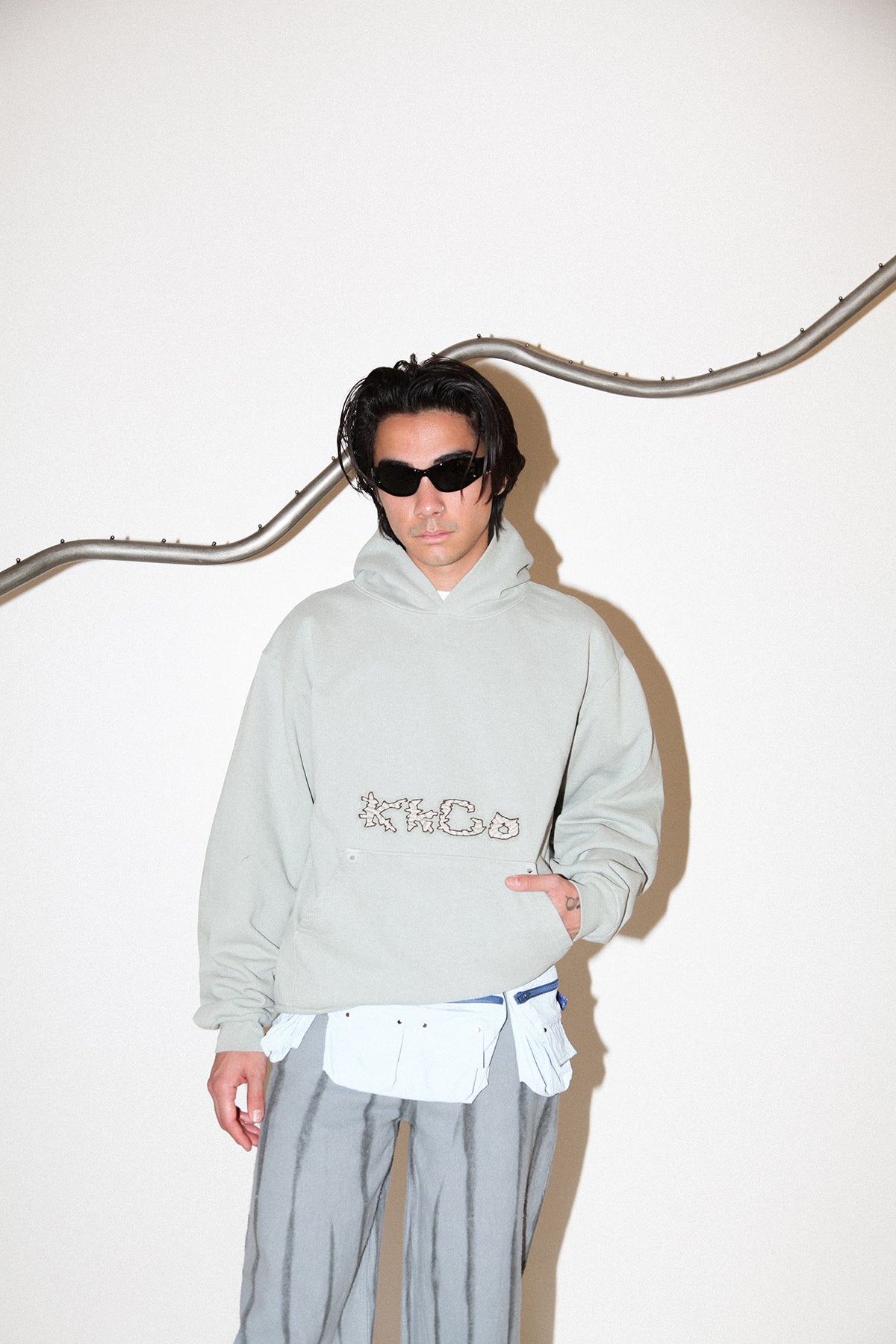 Thorn Hoodie in Slate
