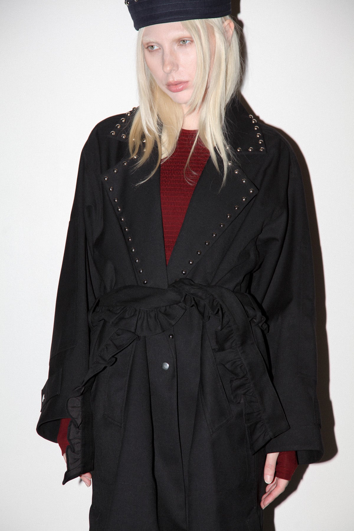 Rivet Trench in Onyx