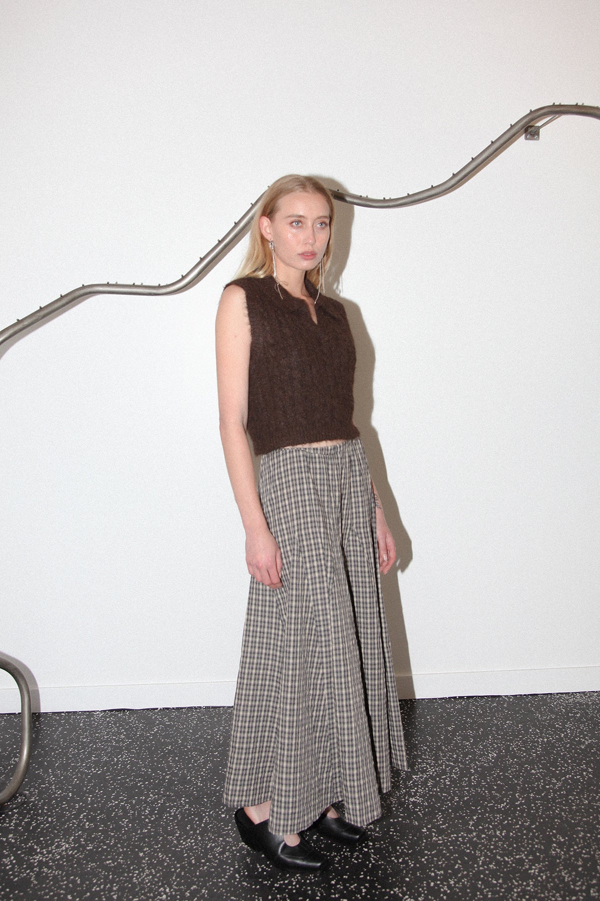 Studio 210 Cable Knit Sweater Vest in Coffee