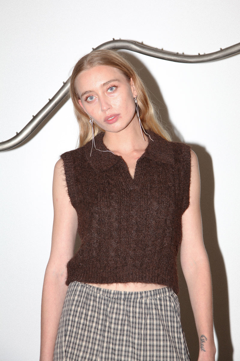 Studio 210 Cable Knit Sweater Vest in Coffee – KkCo