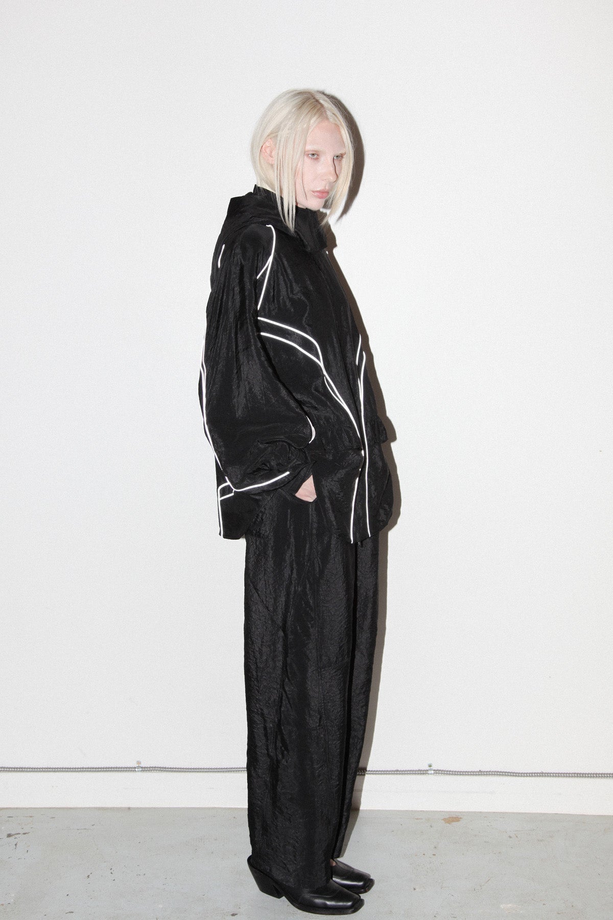 Crescent Pant in Obsidian