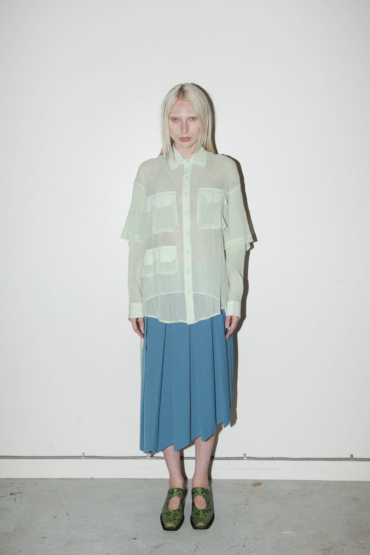 Crinkled Sprint Button Up in Lichen