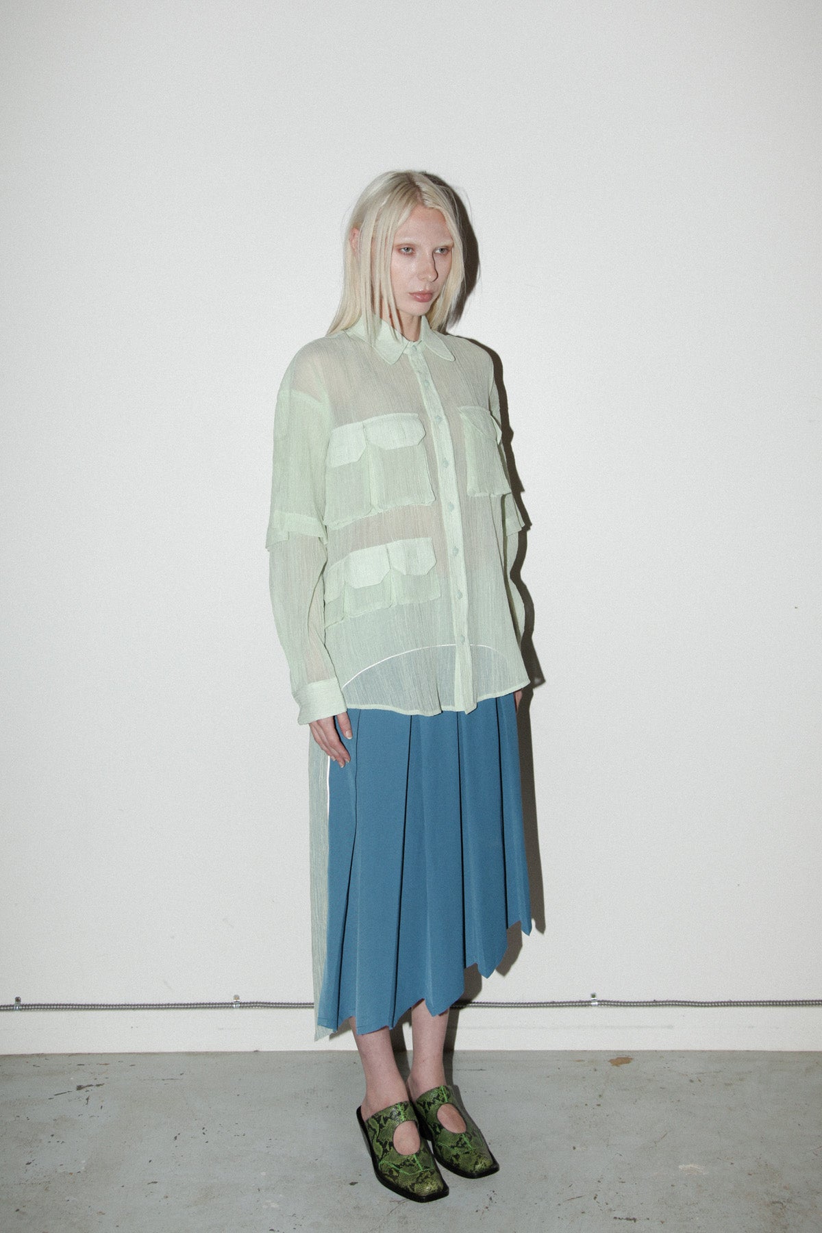 Crinkled Sprint Button Up in Lichen