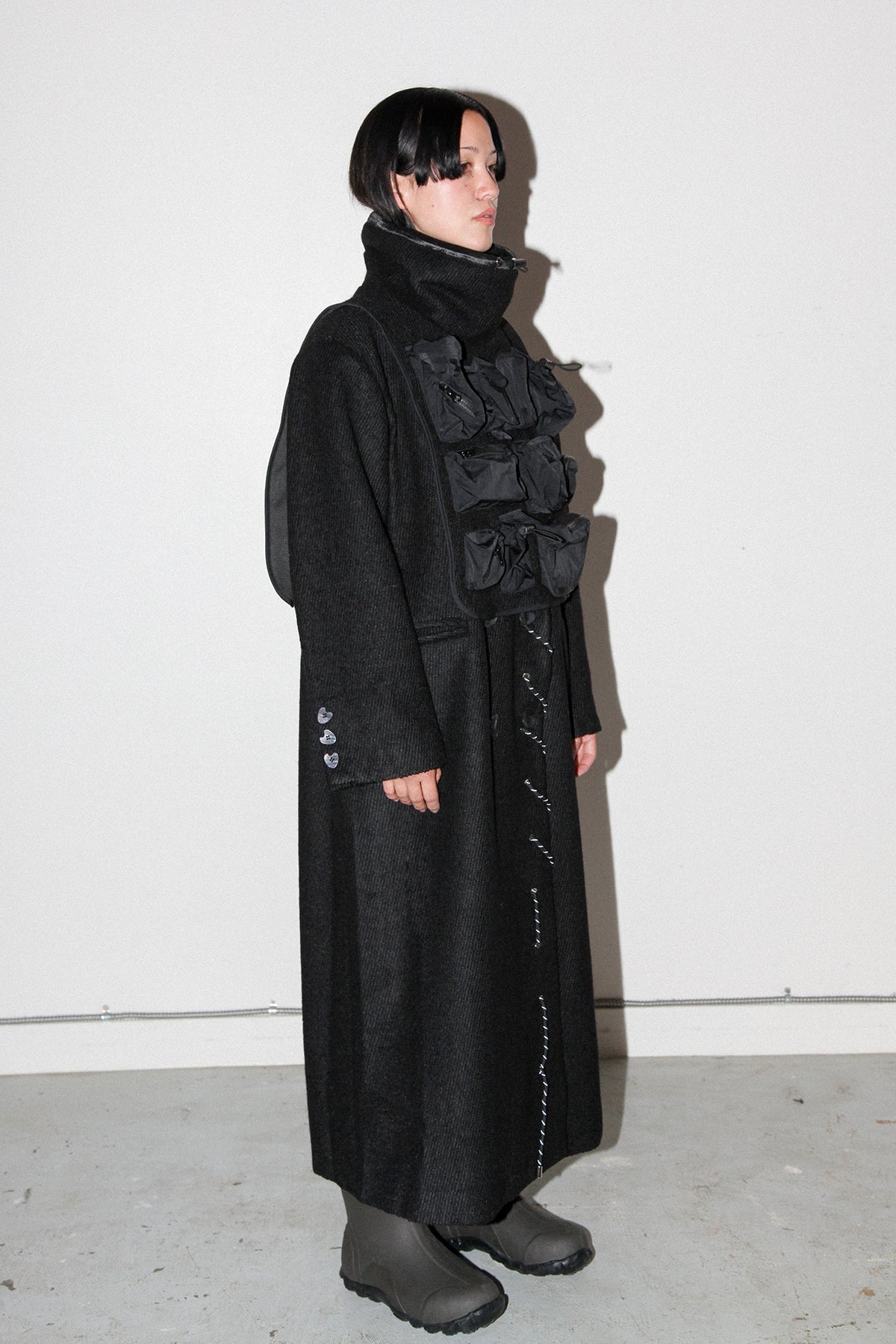 Loop Utility Bib in Onyx