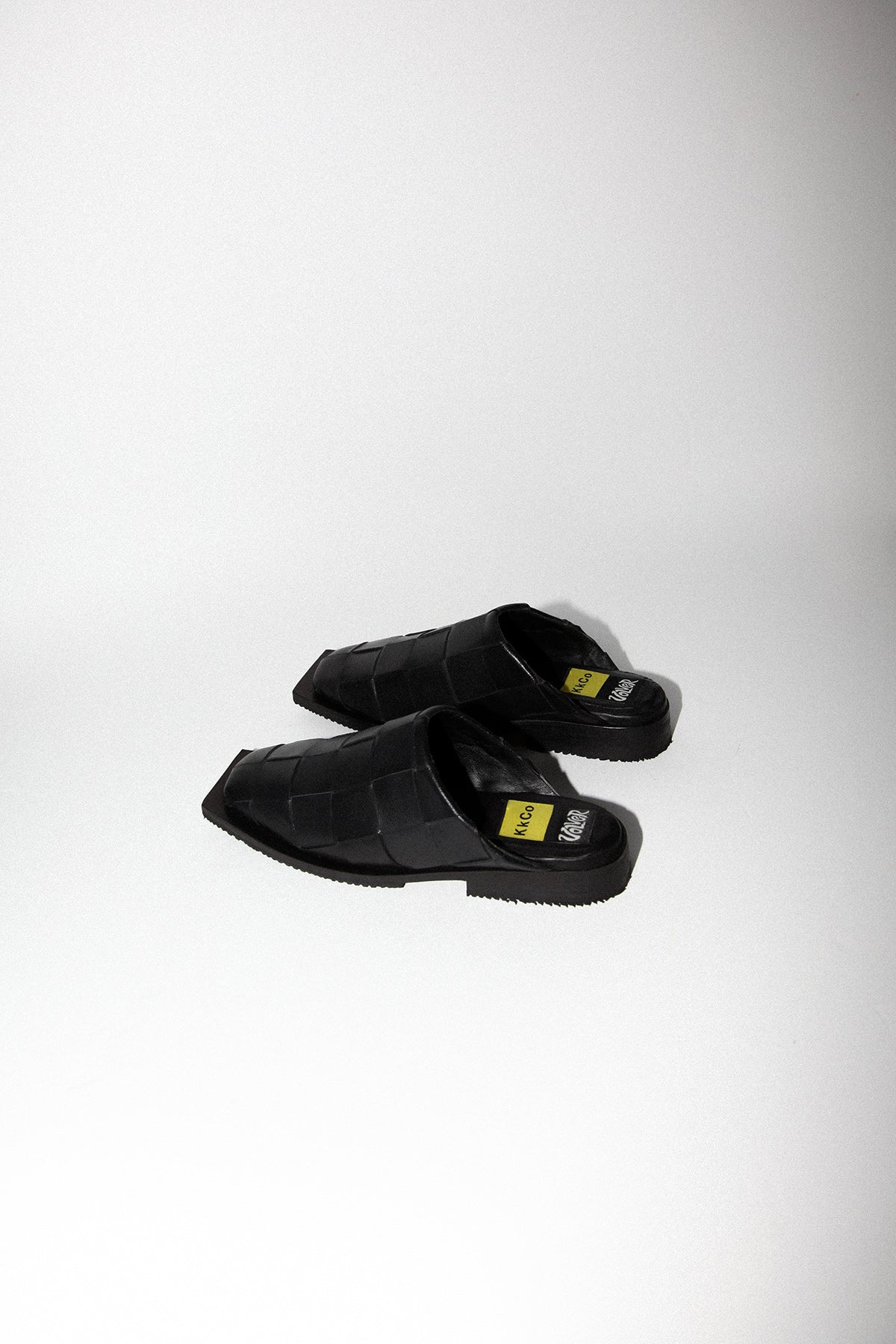 The Mule in Black