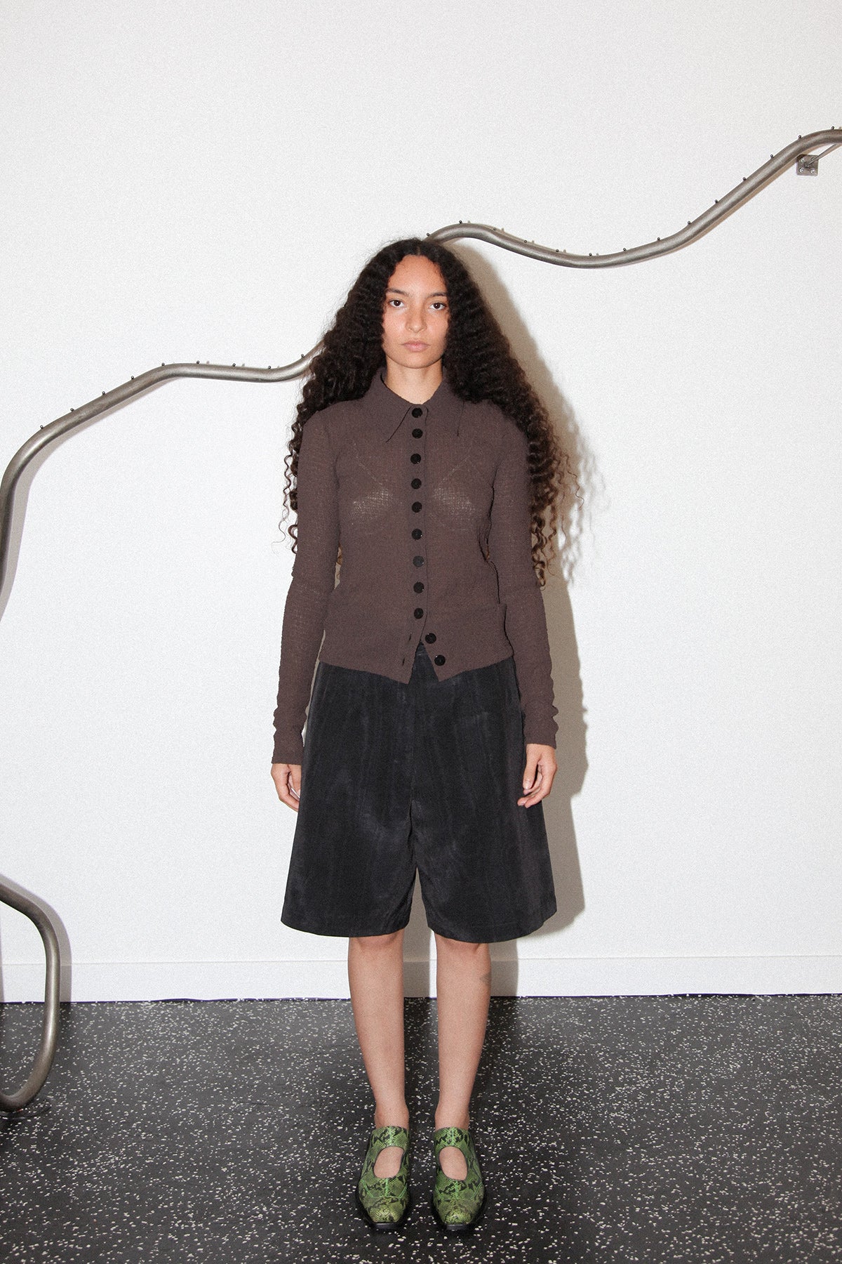 Bubble Scallop Top in Mud