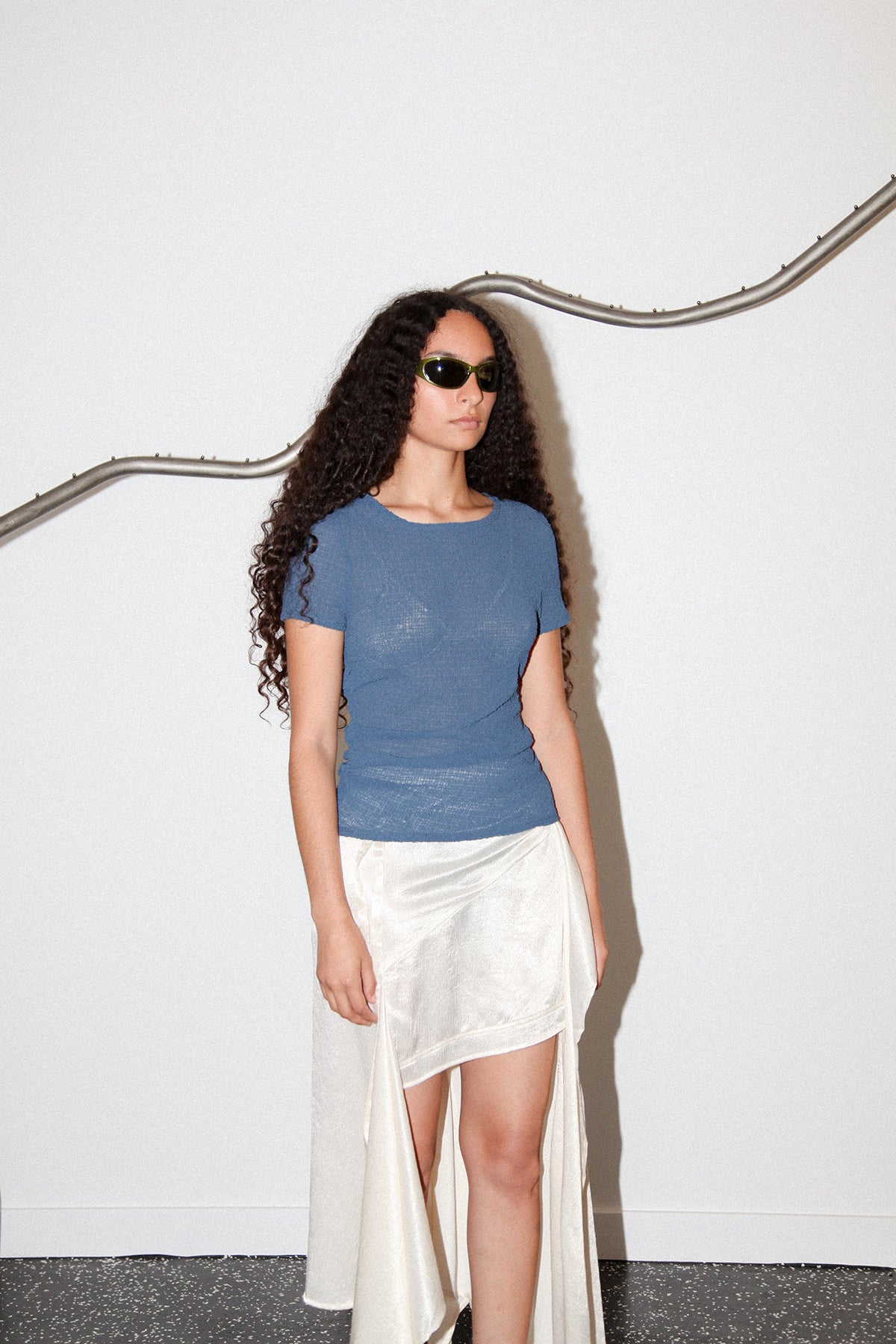 Gauze Ruched Tee in Navy