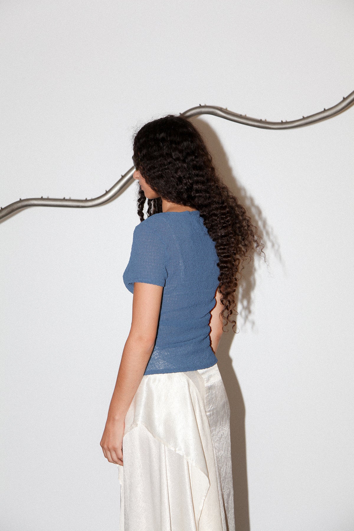 Gauze Ruched Tee in Navy