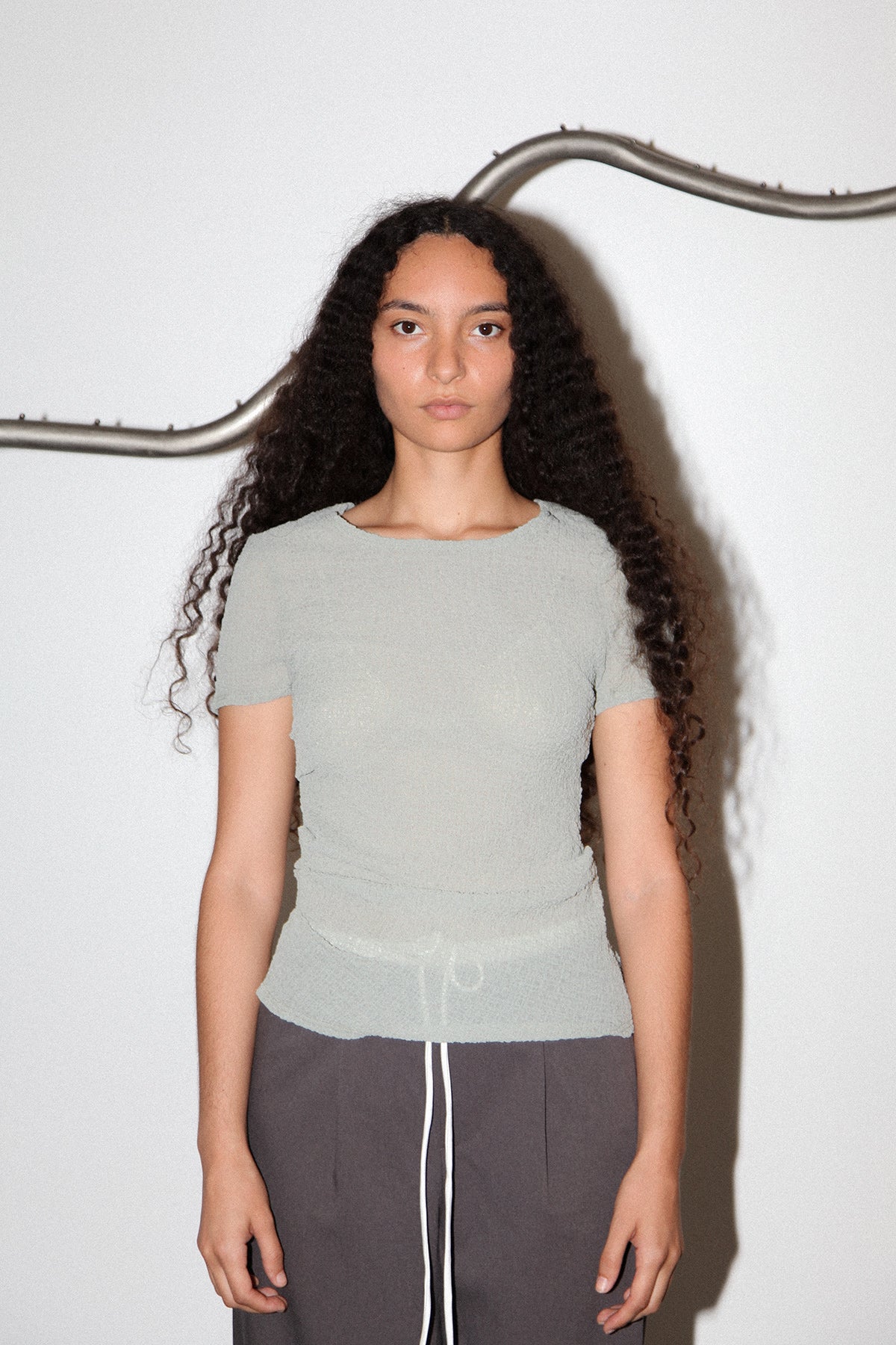 Gauze Ruched Tee in Ash