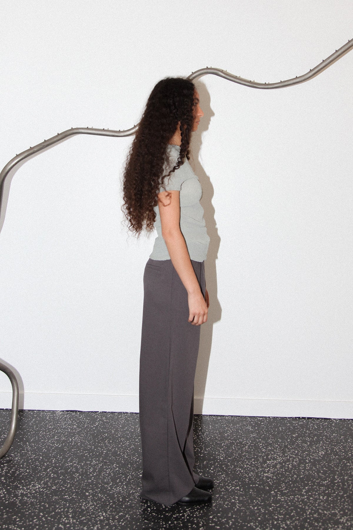 Gauze Ruched Tee in Ash