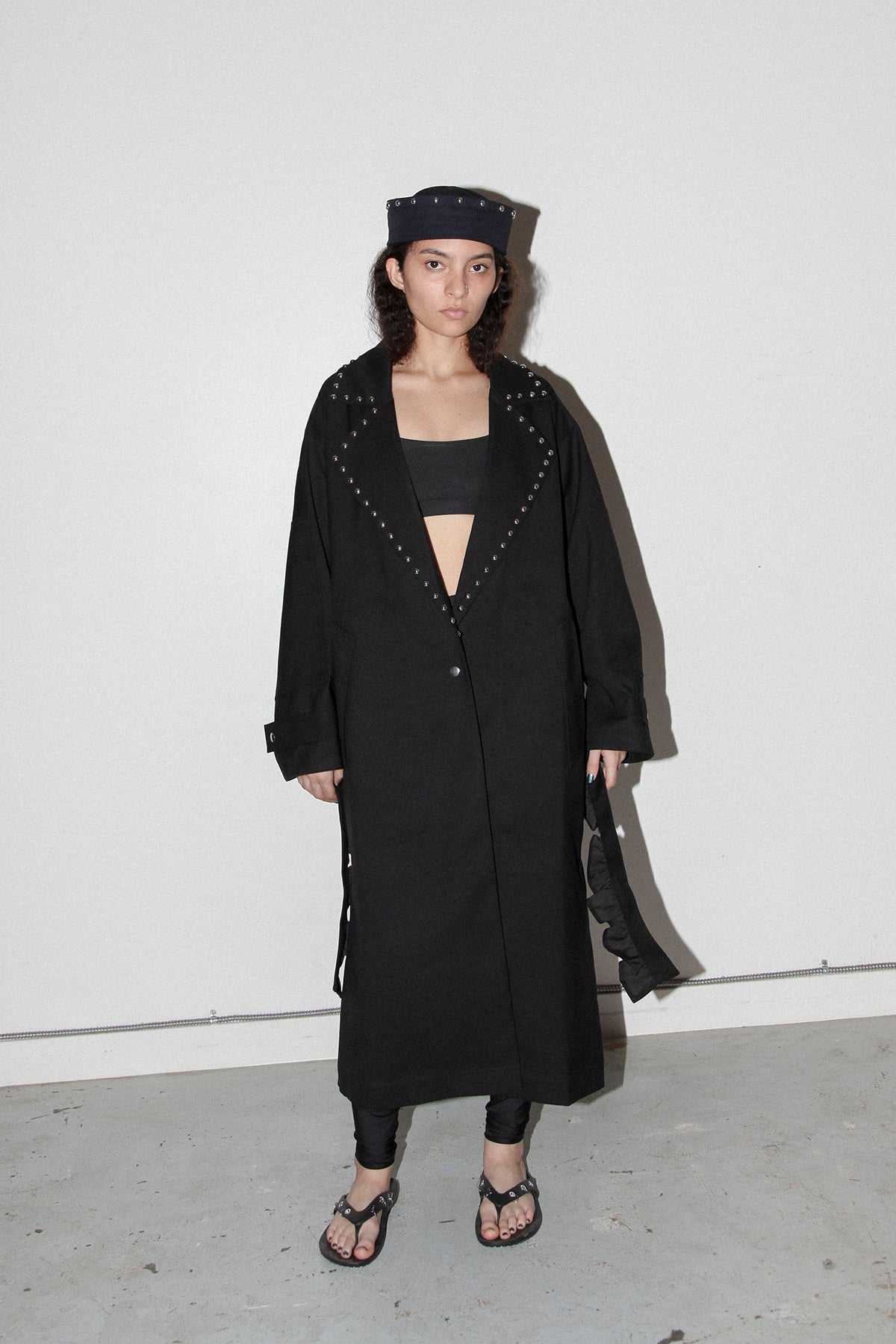 Rivet Trench in Onyx