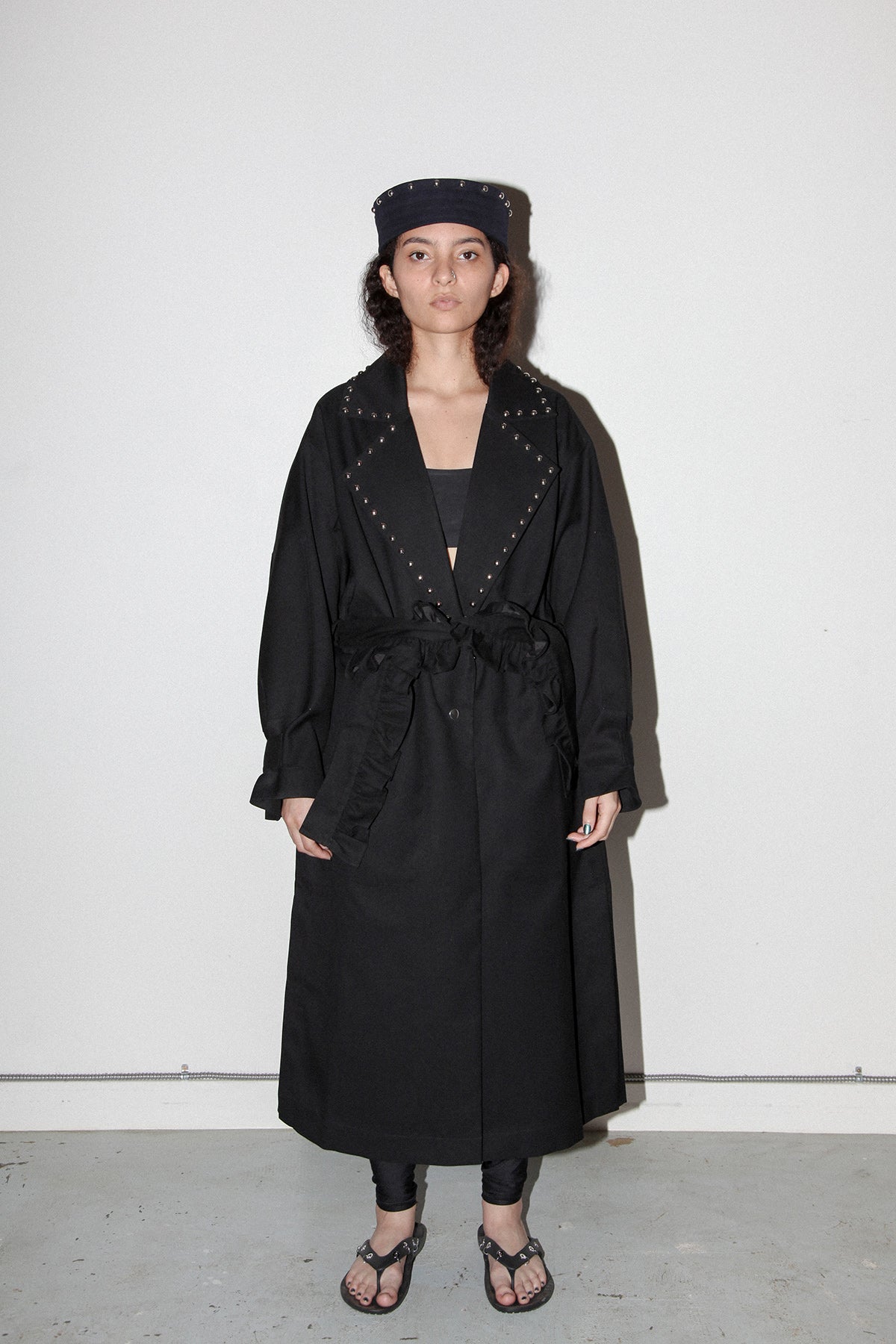 Rivet Trench in Onyx