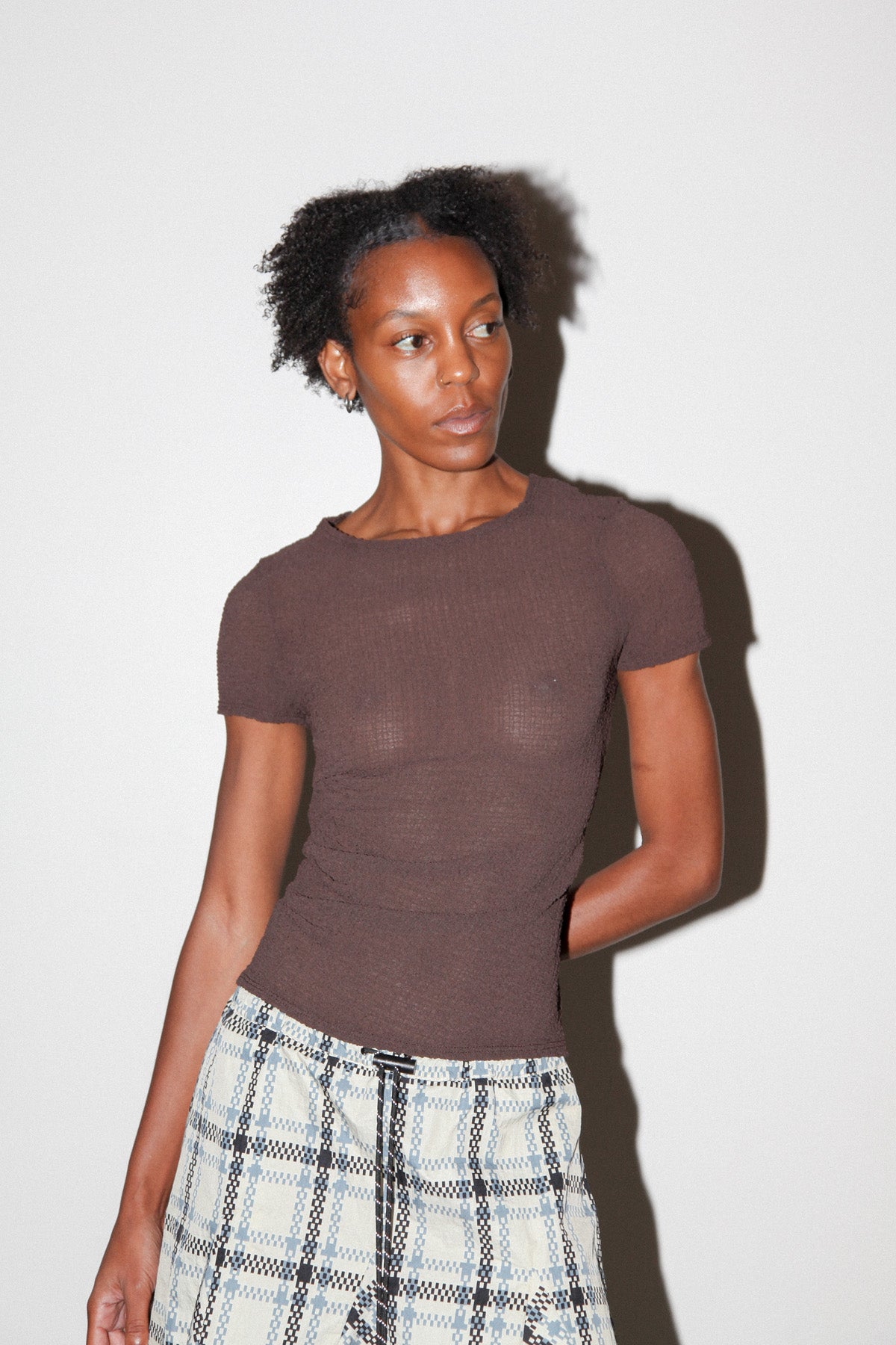Gauze Ruched Tee in Coffee