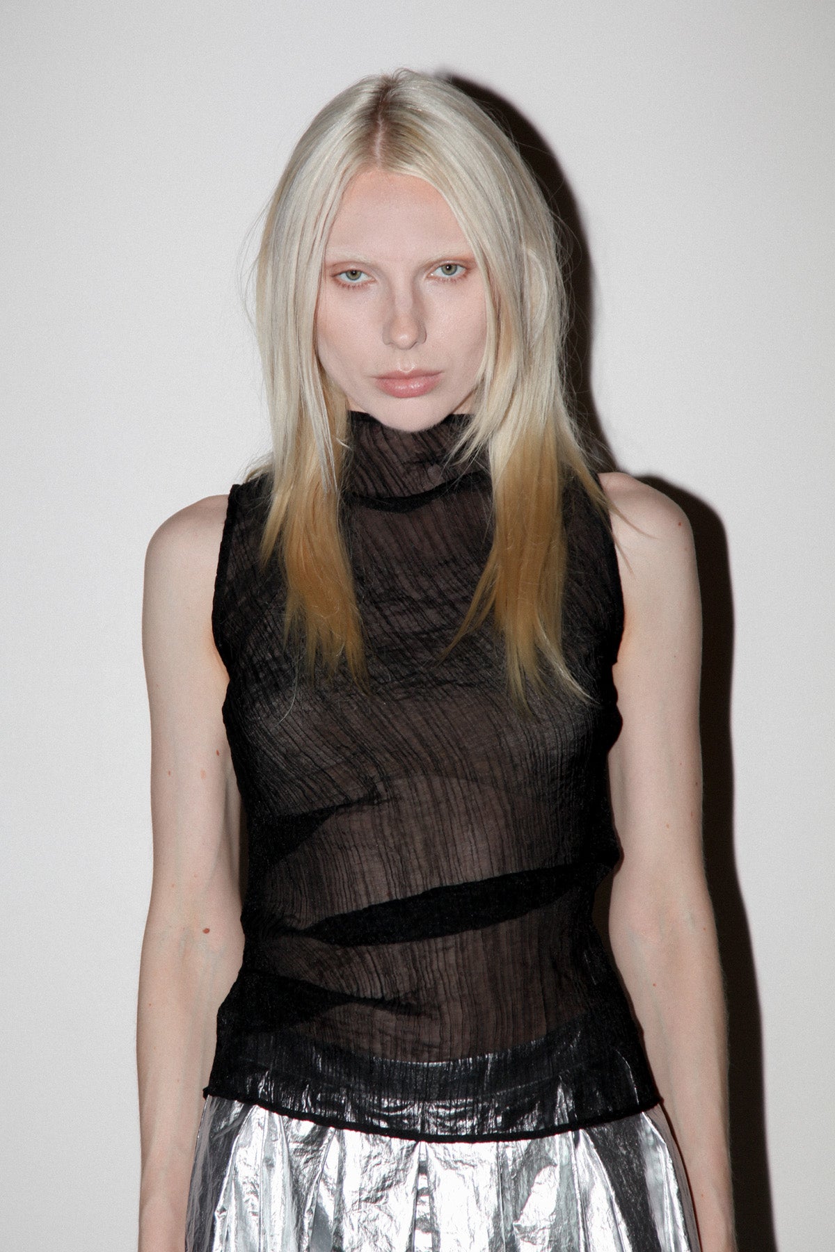 Crinkled Fog Tank in Onyx