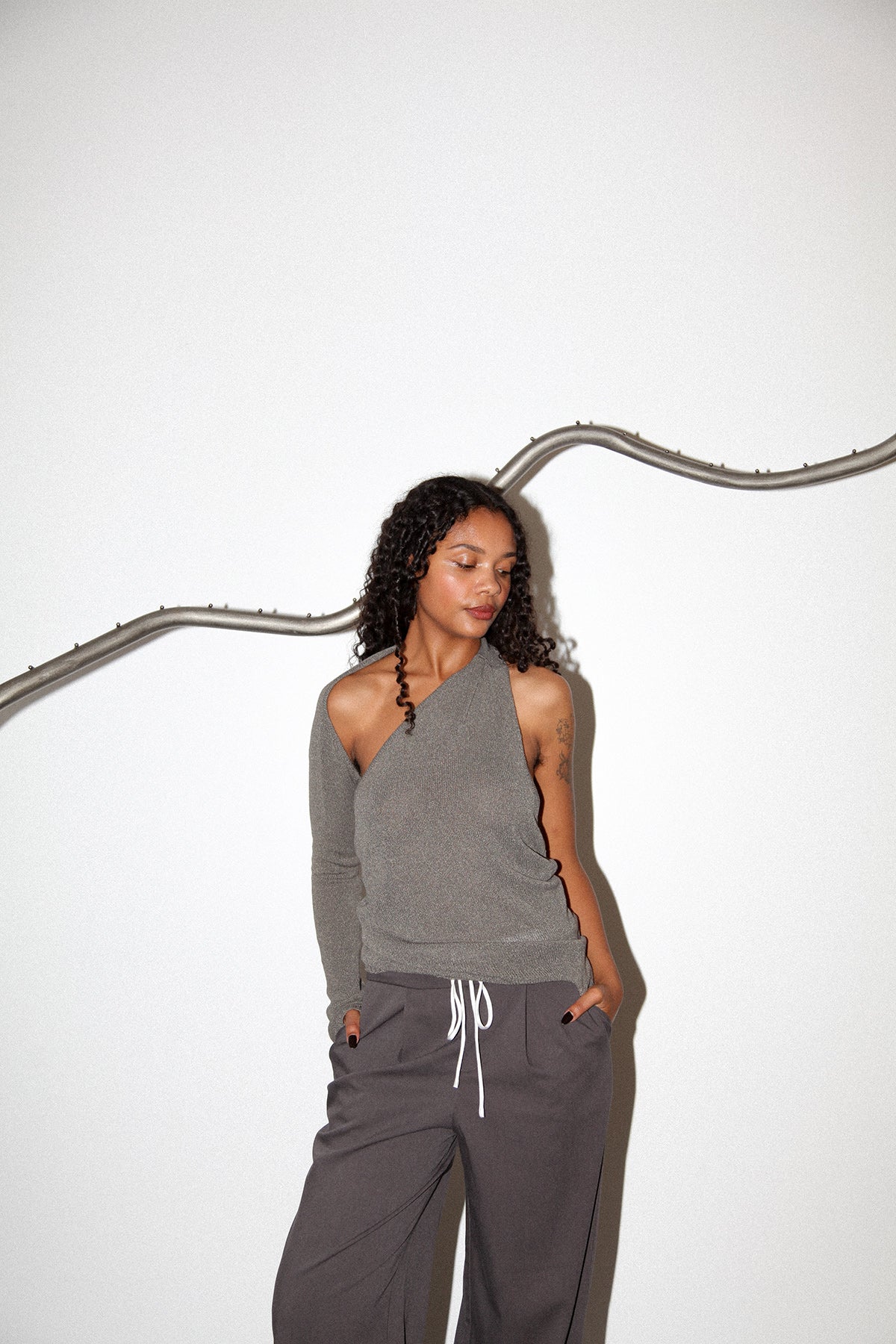 Studio 205 Single Sleeve Sweater in Ash