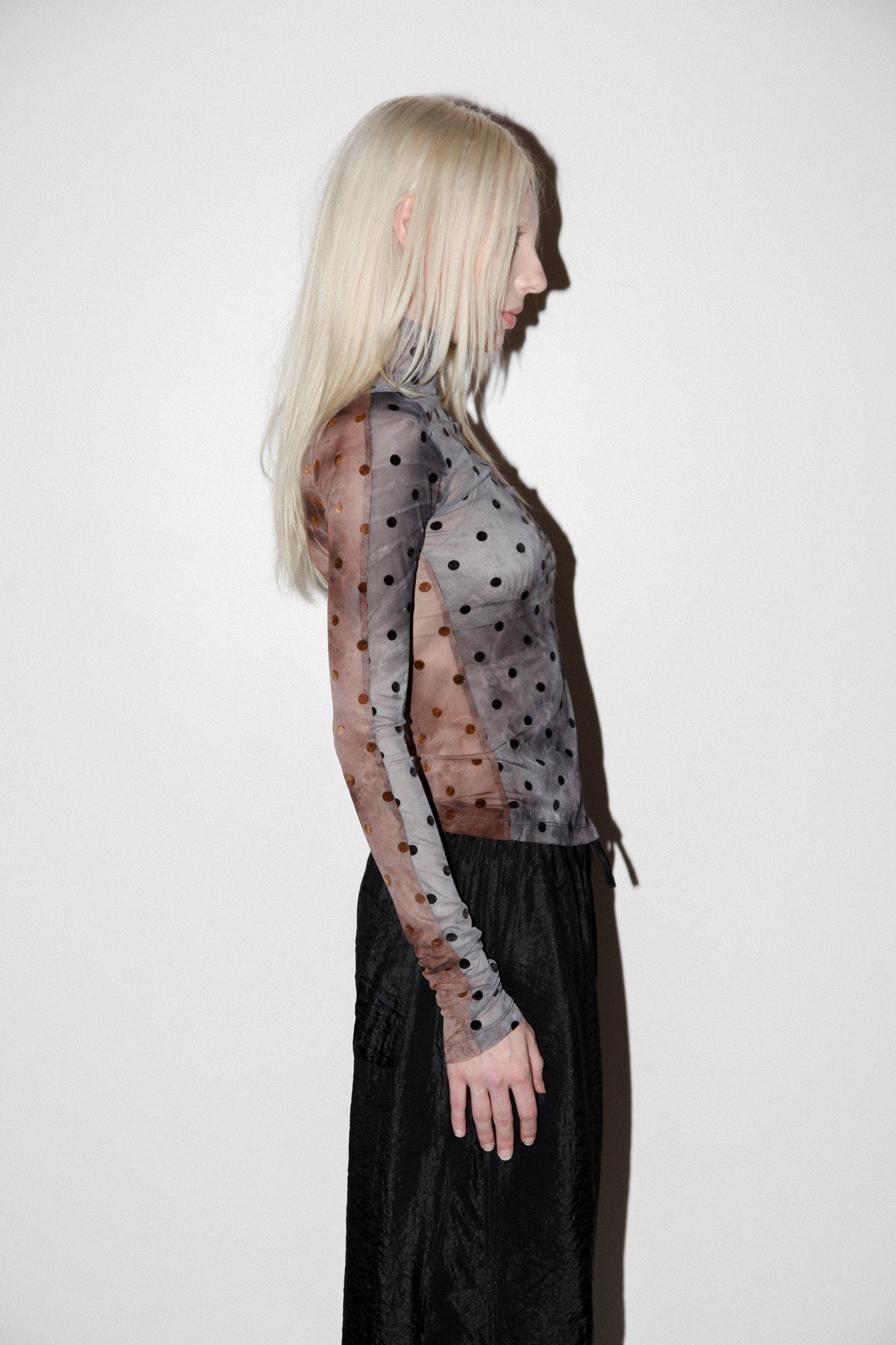 Split Turtleneck in Black / Brown