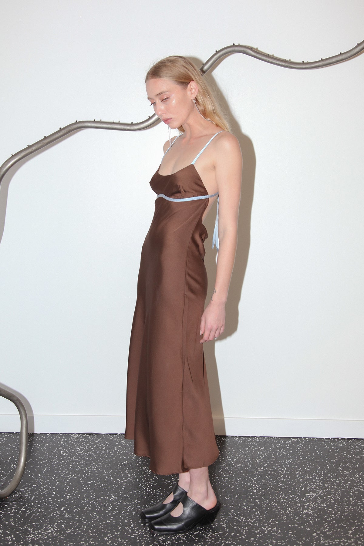 Studio 115 Contrast Slip in Chocolate