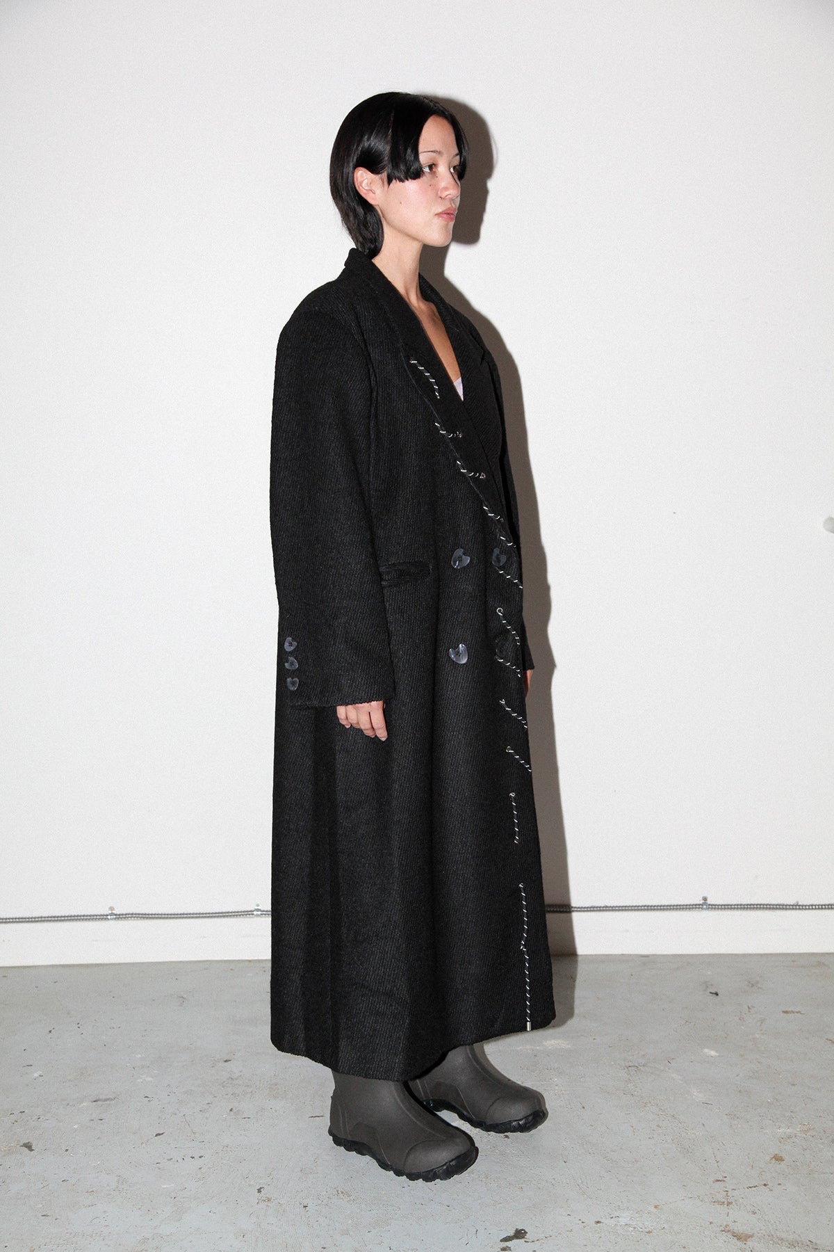 Loop Cord Moss Coat in Onyx