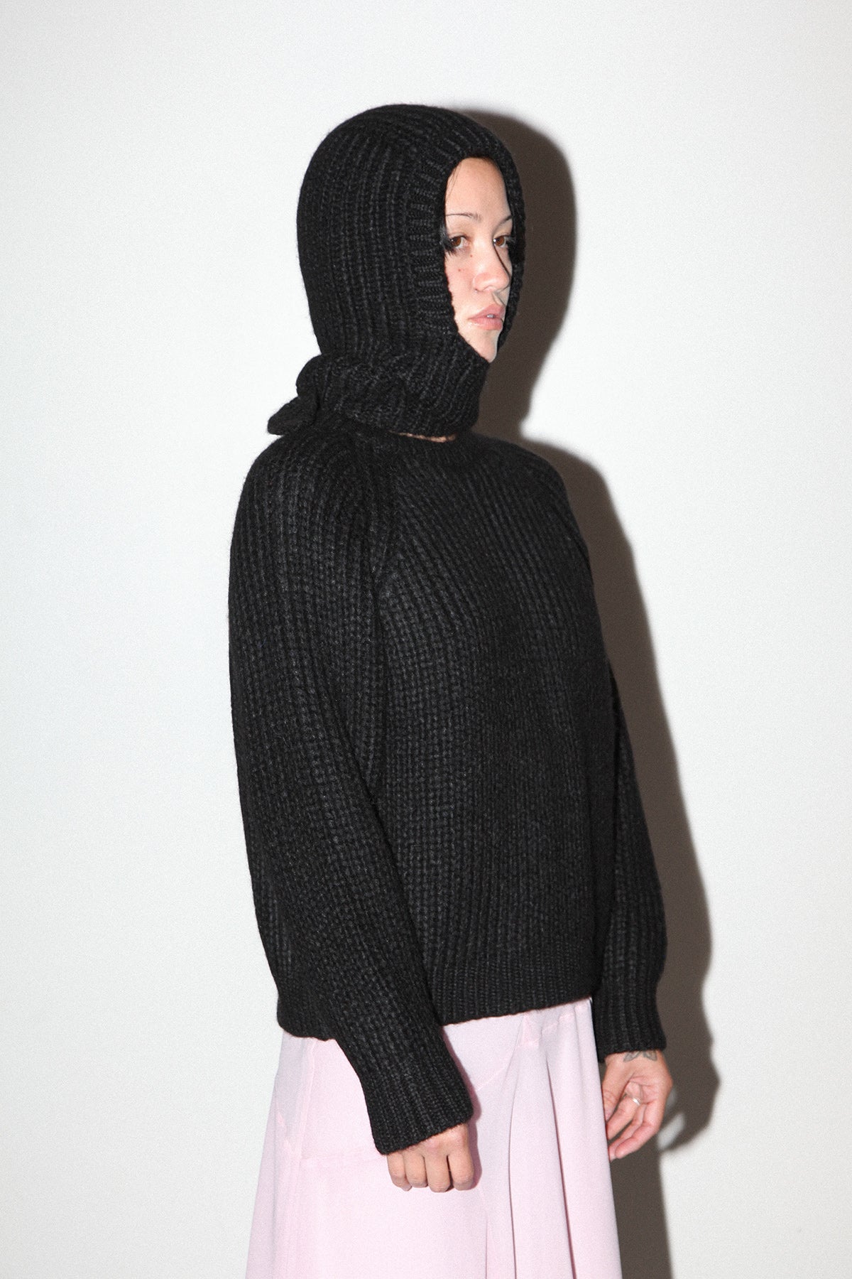 Polar Bonnet Scarf in Onyx