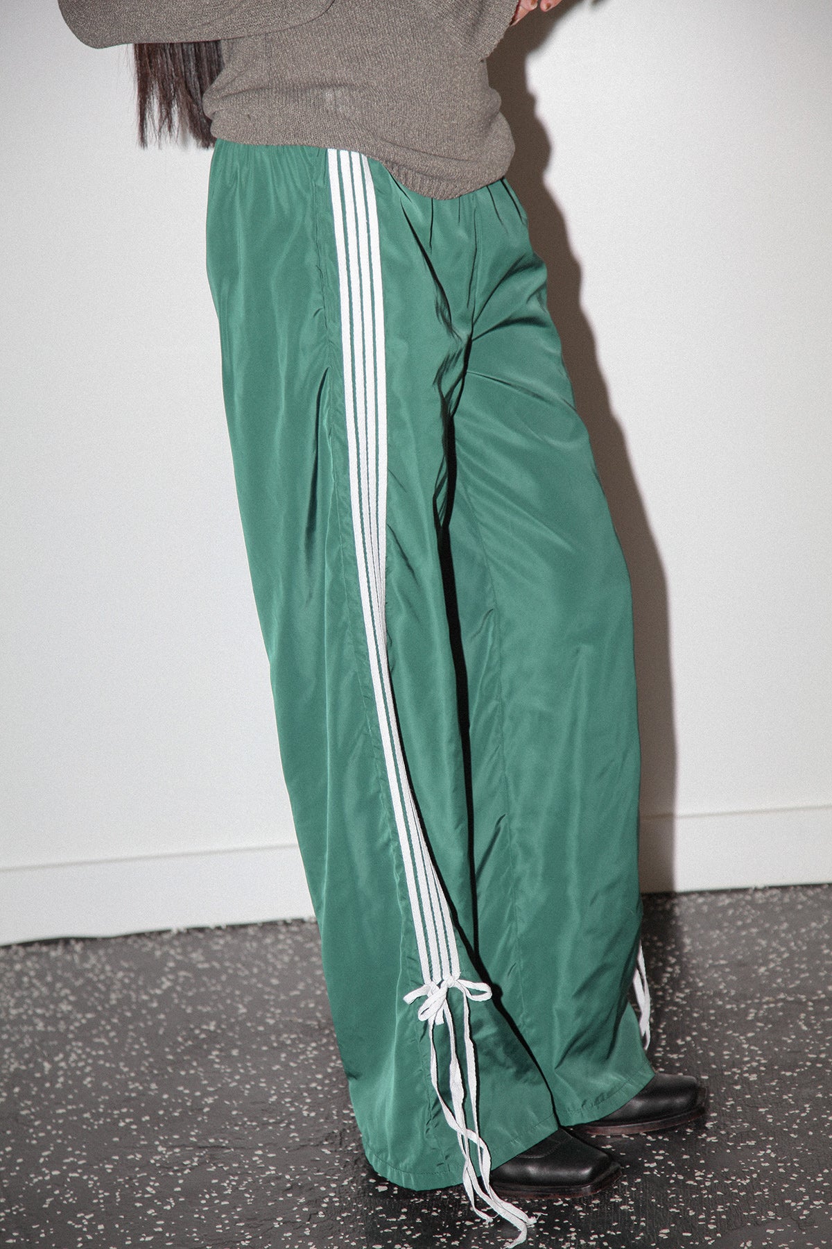 Studio 414 Bow Track Pant in Green – KkCo