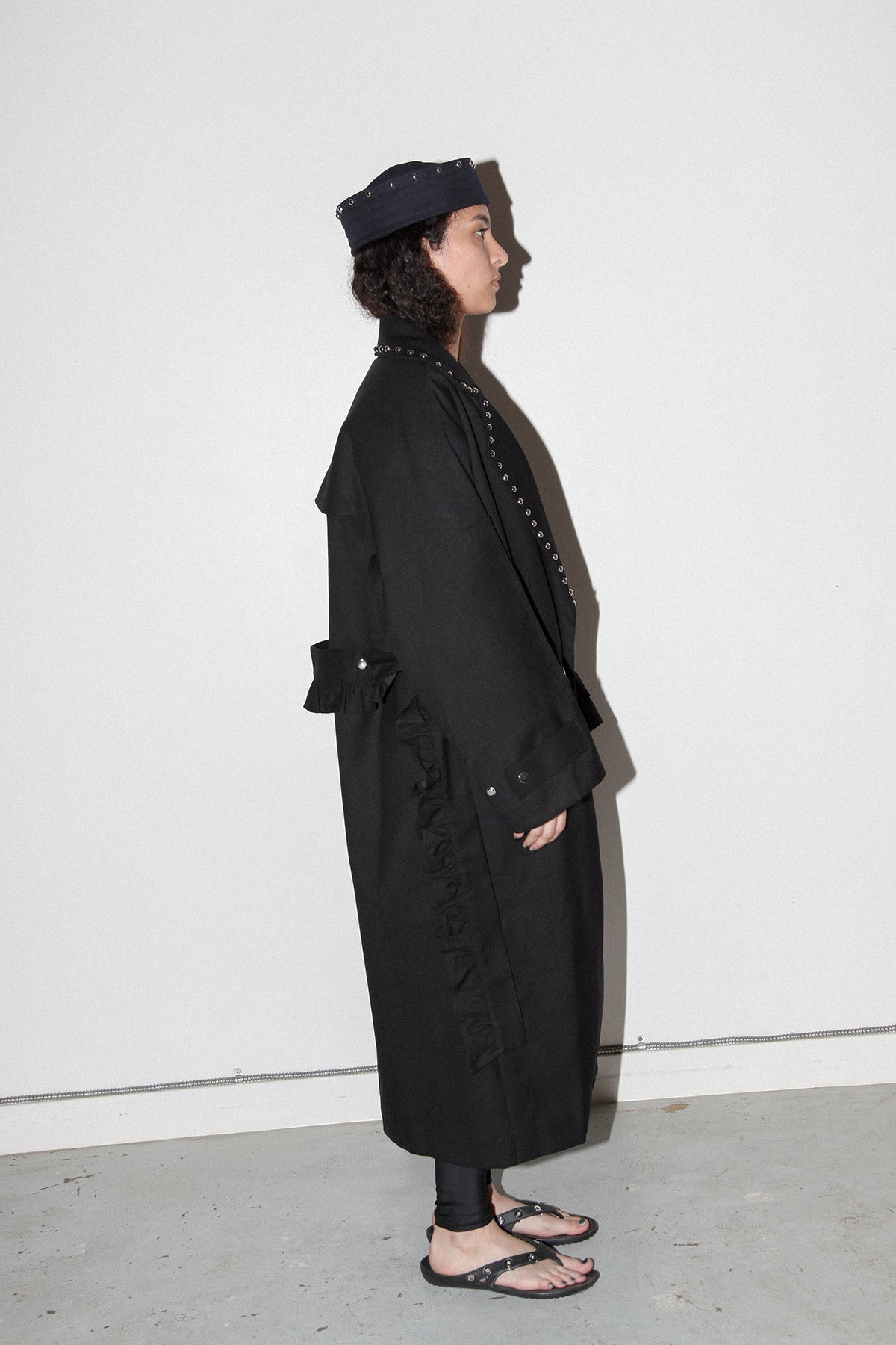 Rivet Trench in Onyx