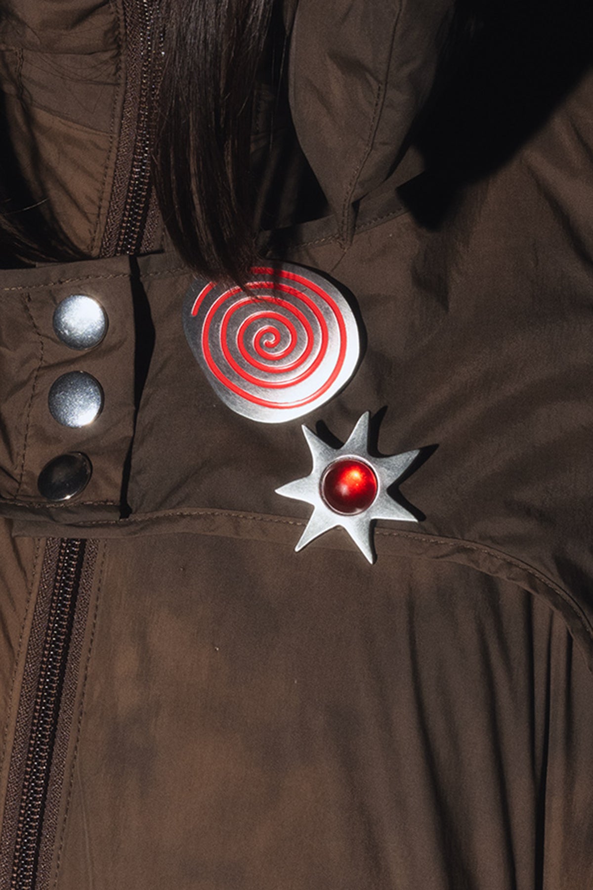 Gem Star Brooch in Silver / Red
