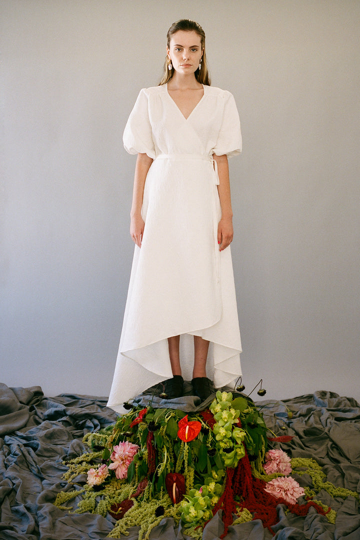 Brocade Wrap Dress in Blanco Flower Jacquard