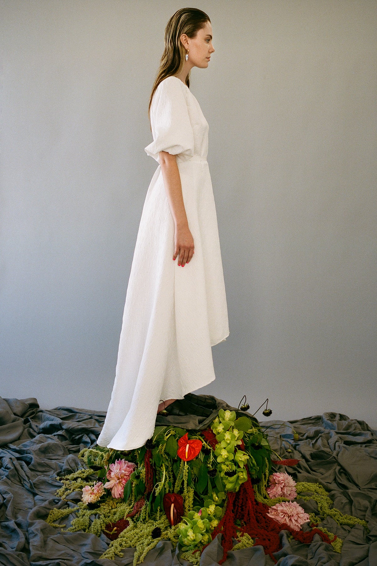 Brocade Wrap Dress in Blanco Flower Jacquard