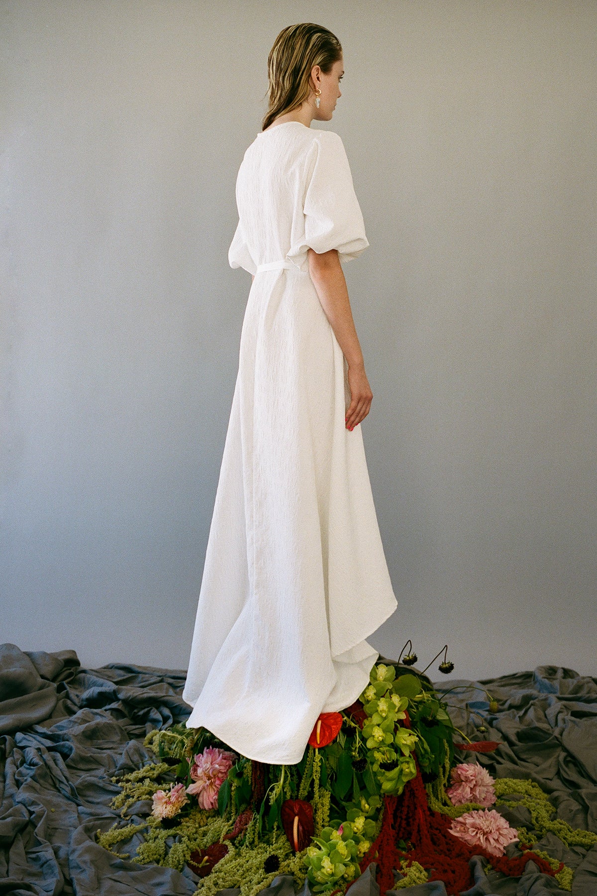 Brocade Wrap Dress in Blanco Flower Jacquard