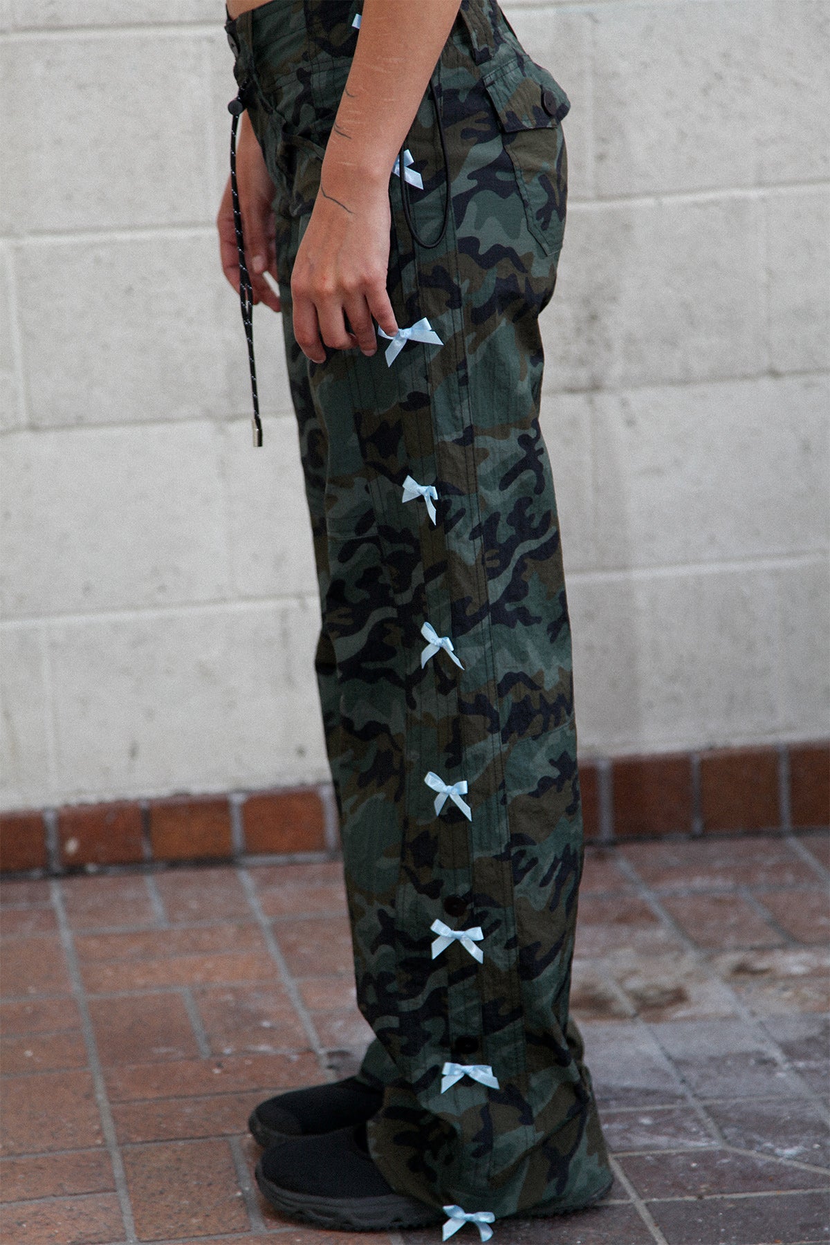Bow Down Roll Up Pant in Camo