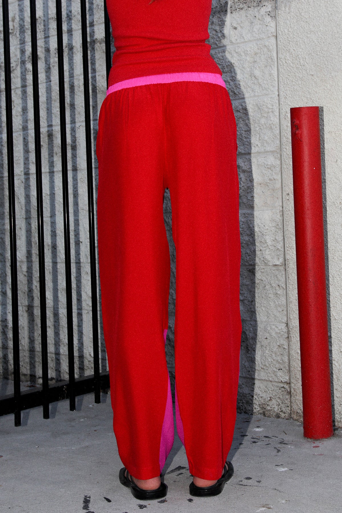 Blocked Ease Pant in Mixed Cherry